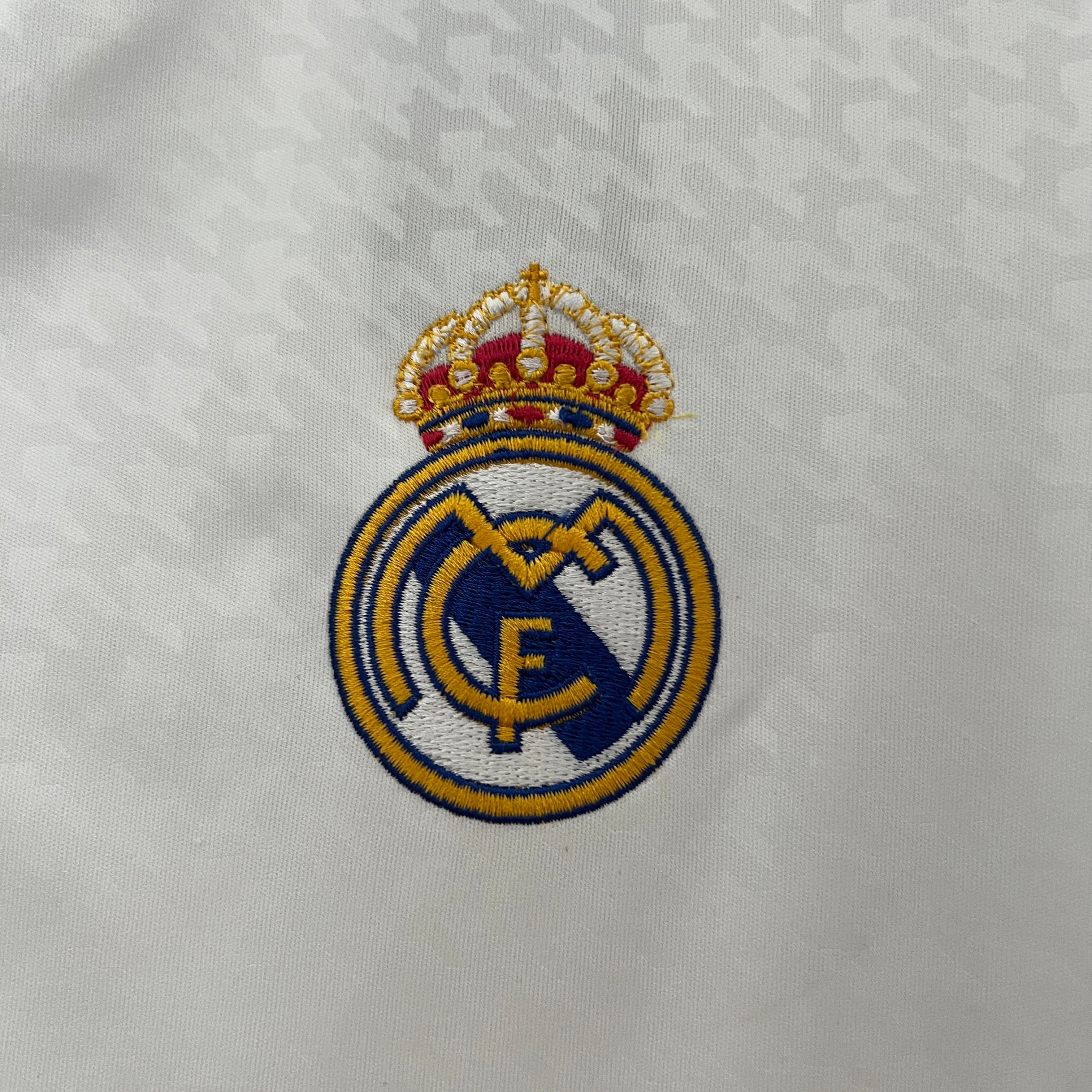 Real Madrid 2024/2025 Heim-Kit