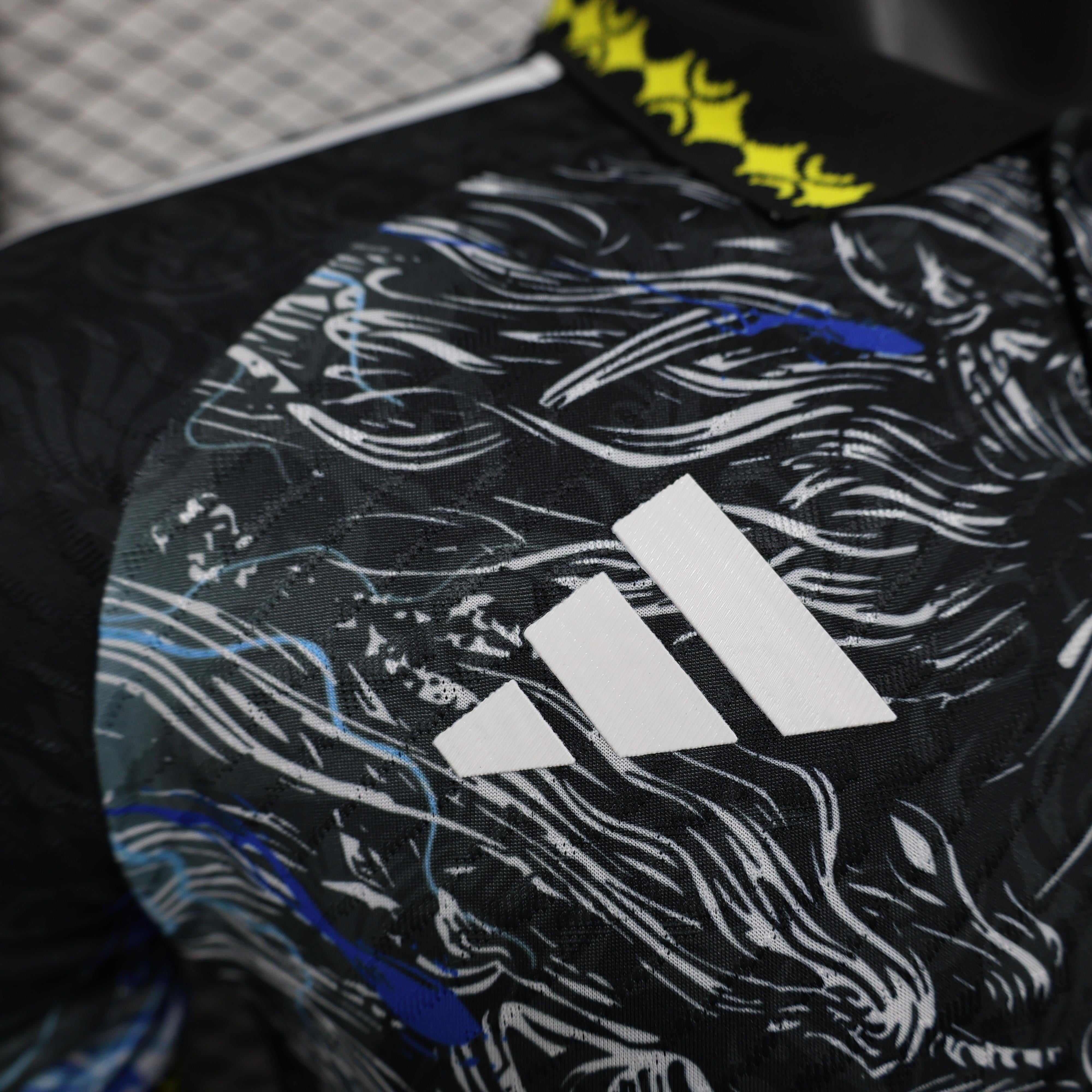 Real Madrid „Thunder Dragon“ Sonder-Kit