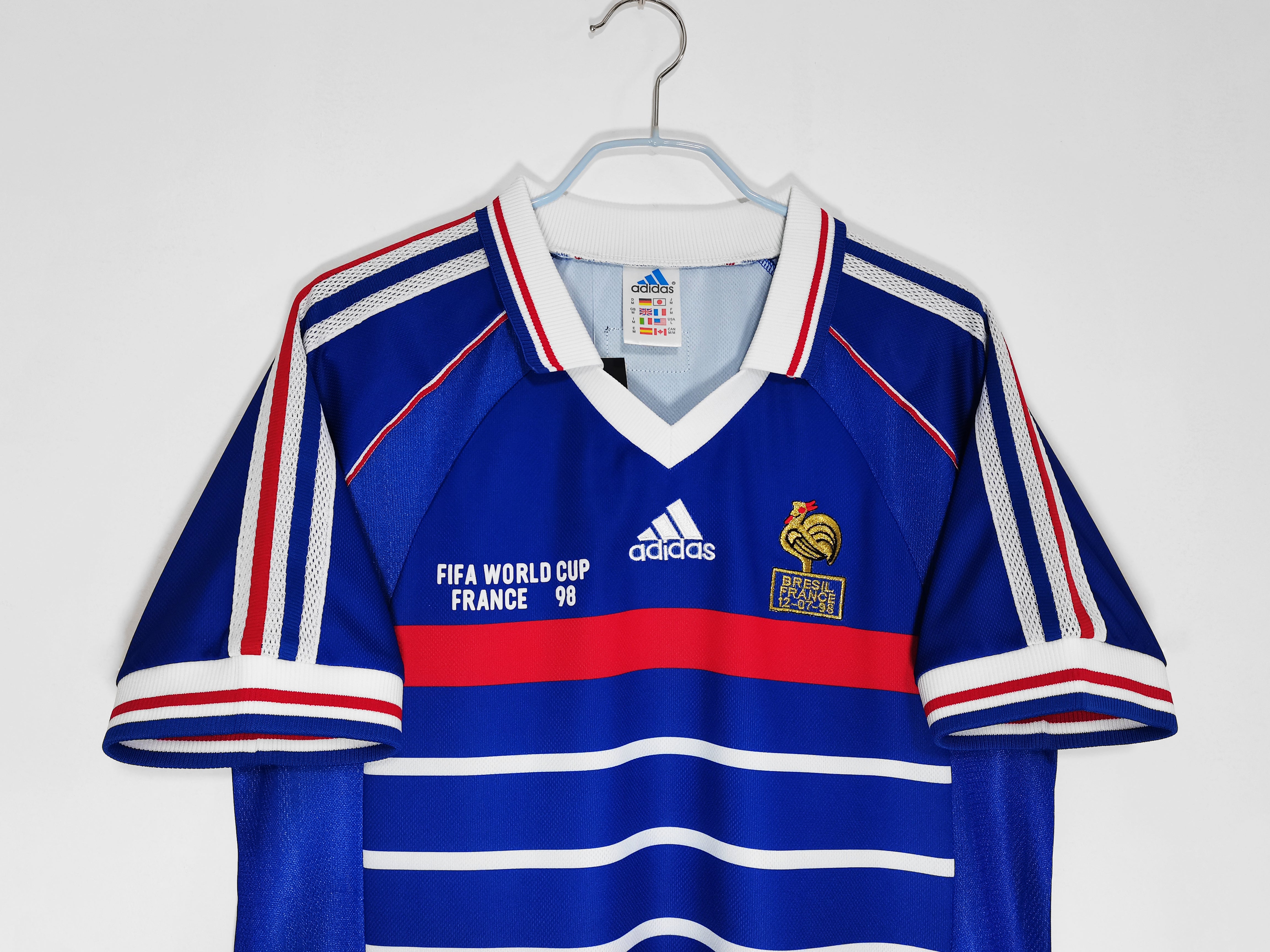 Equipamento retro principal França 1998
