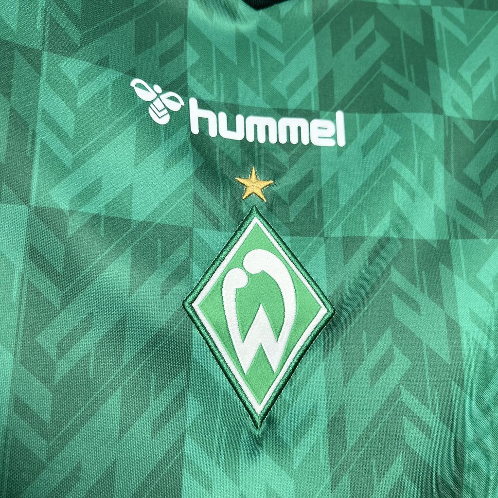 Werder Bremen 24-25 Thuistenue