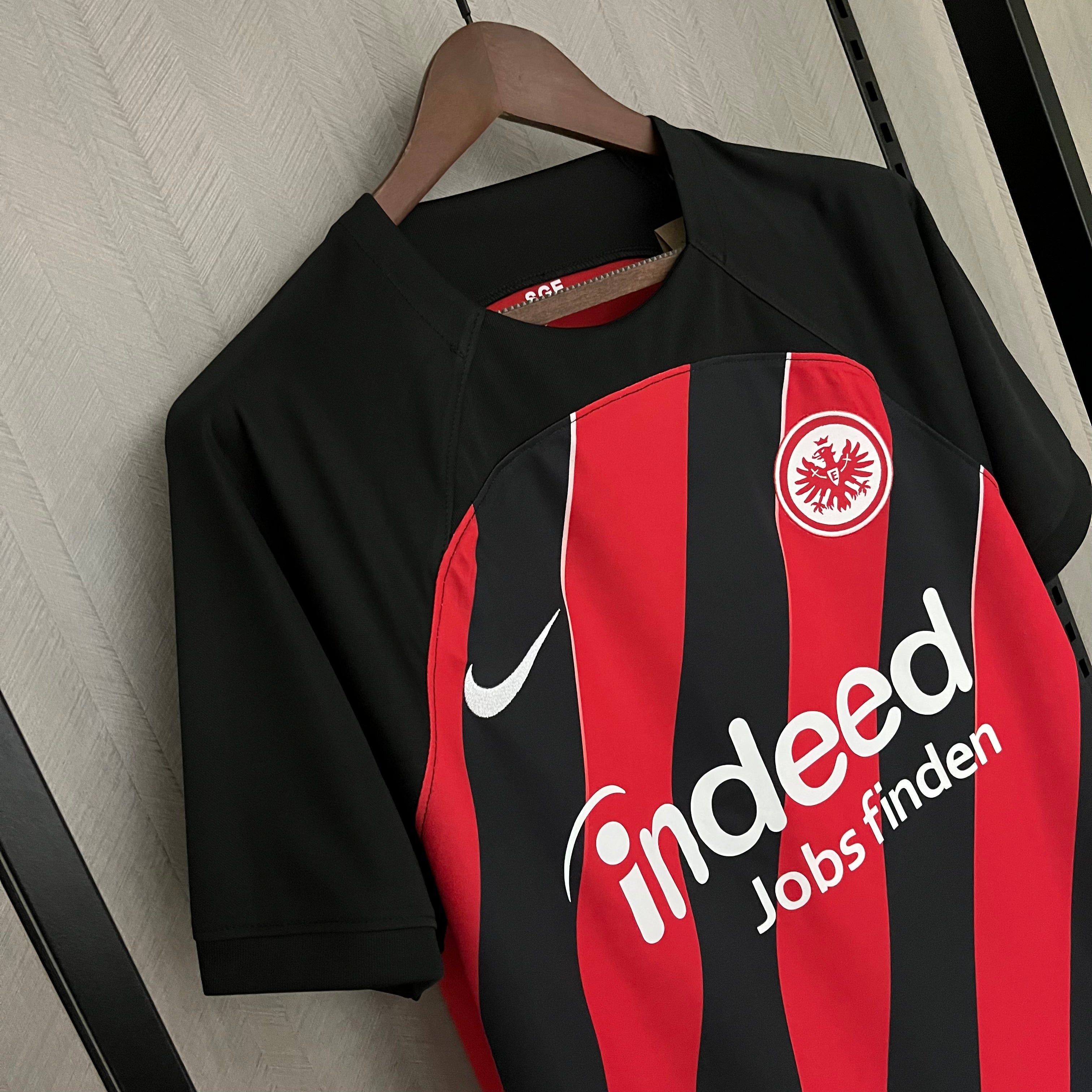 Maglia casalinga Frankfurt 23-24