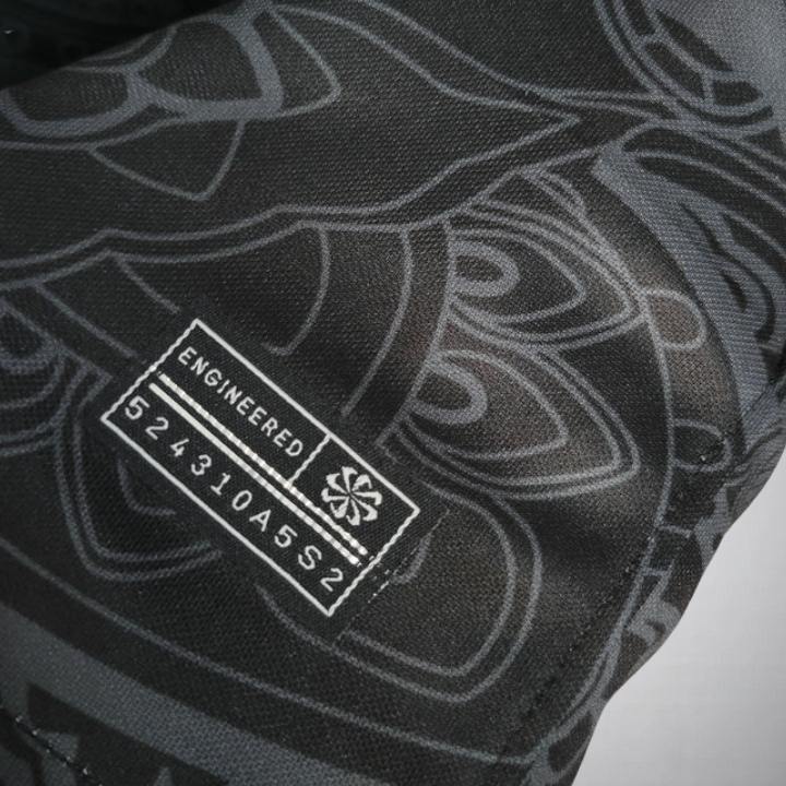 Camiseta premium “Noir Fleur” FC Barcelona 24/25 (rosa negra)