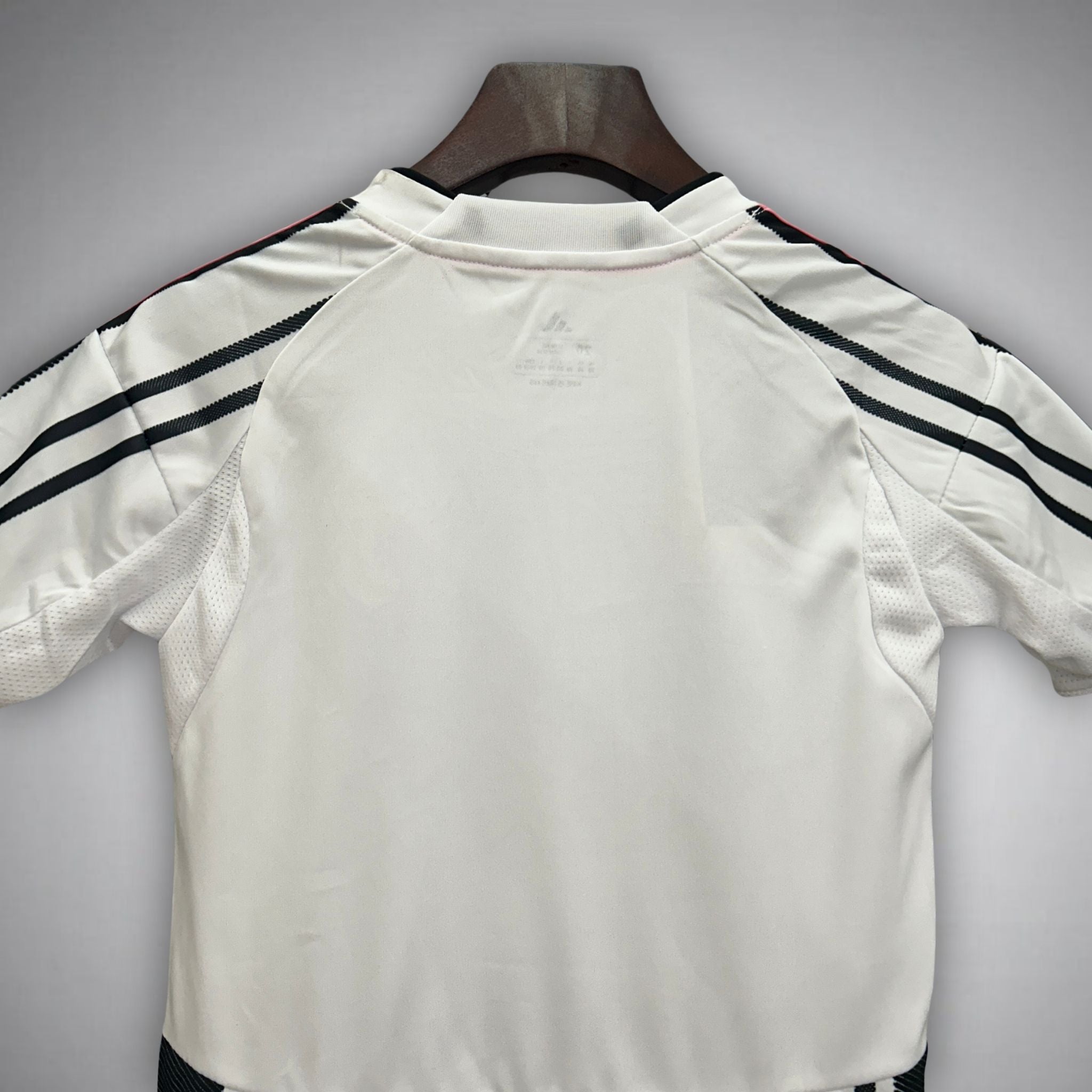 Camisola infantil da JUVENTUS 2025/2026