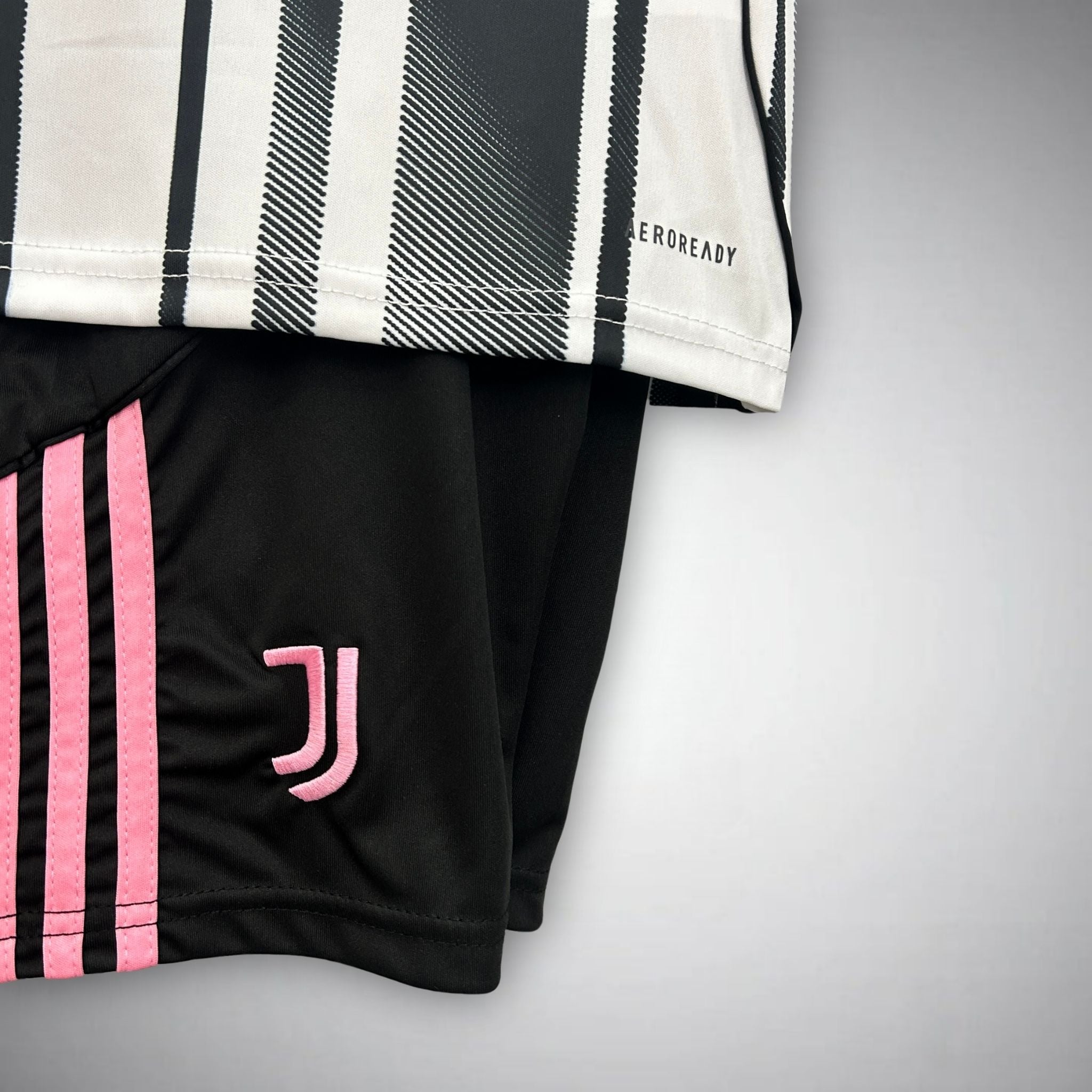 Camisola infantil da JUVENTUS 2025/2026