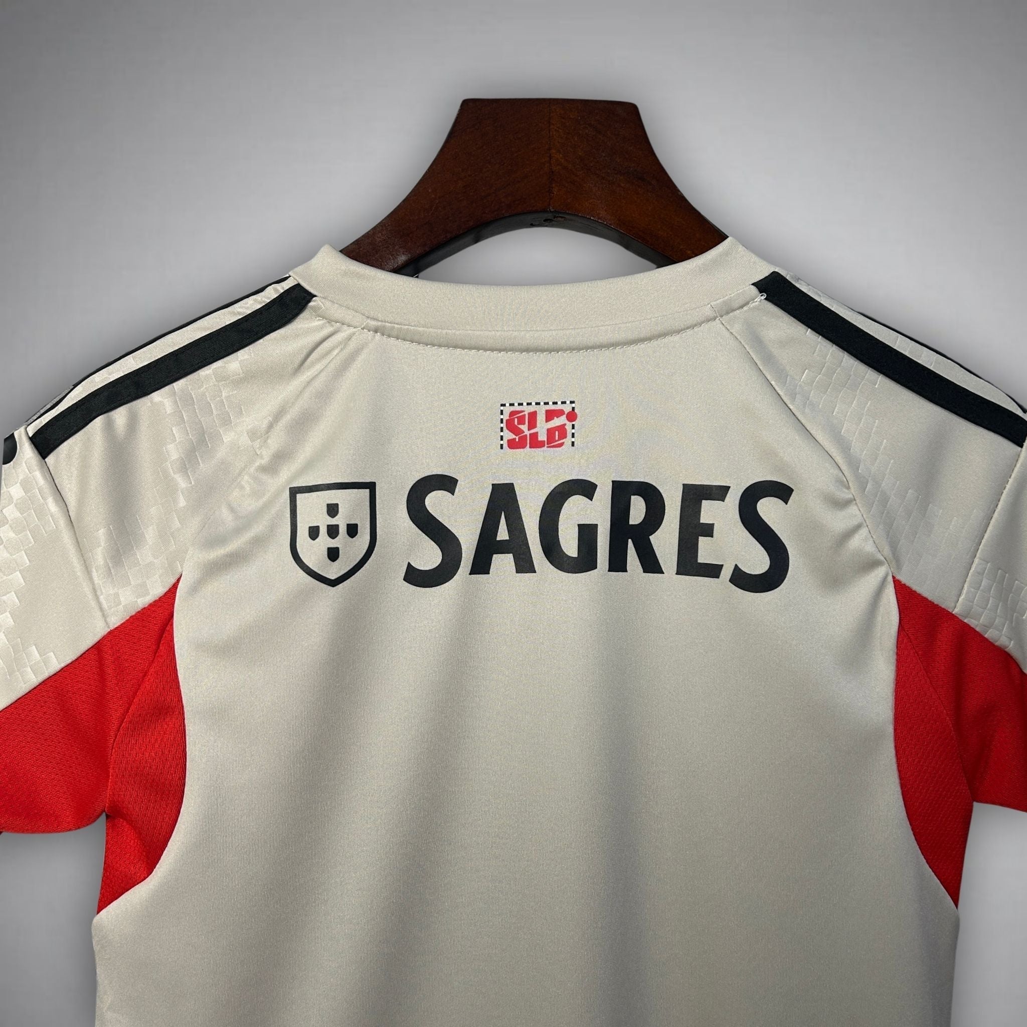 Camisetas de visitante infantiles de SL Benfica 25/26
