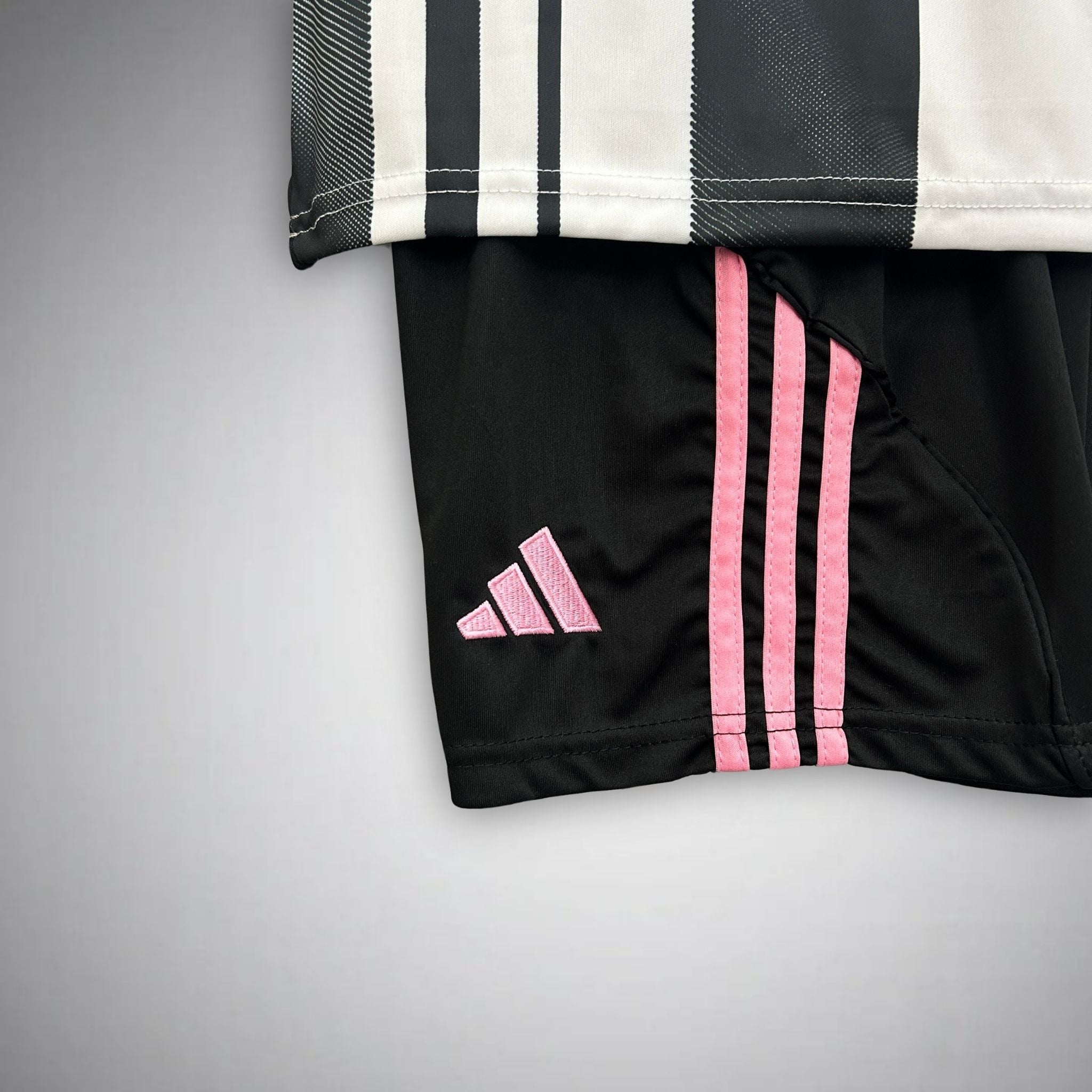 Camisola infantil da JUVENTUS 2025/2026