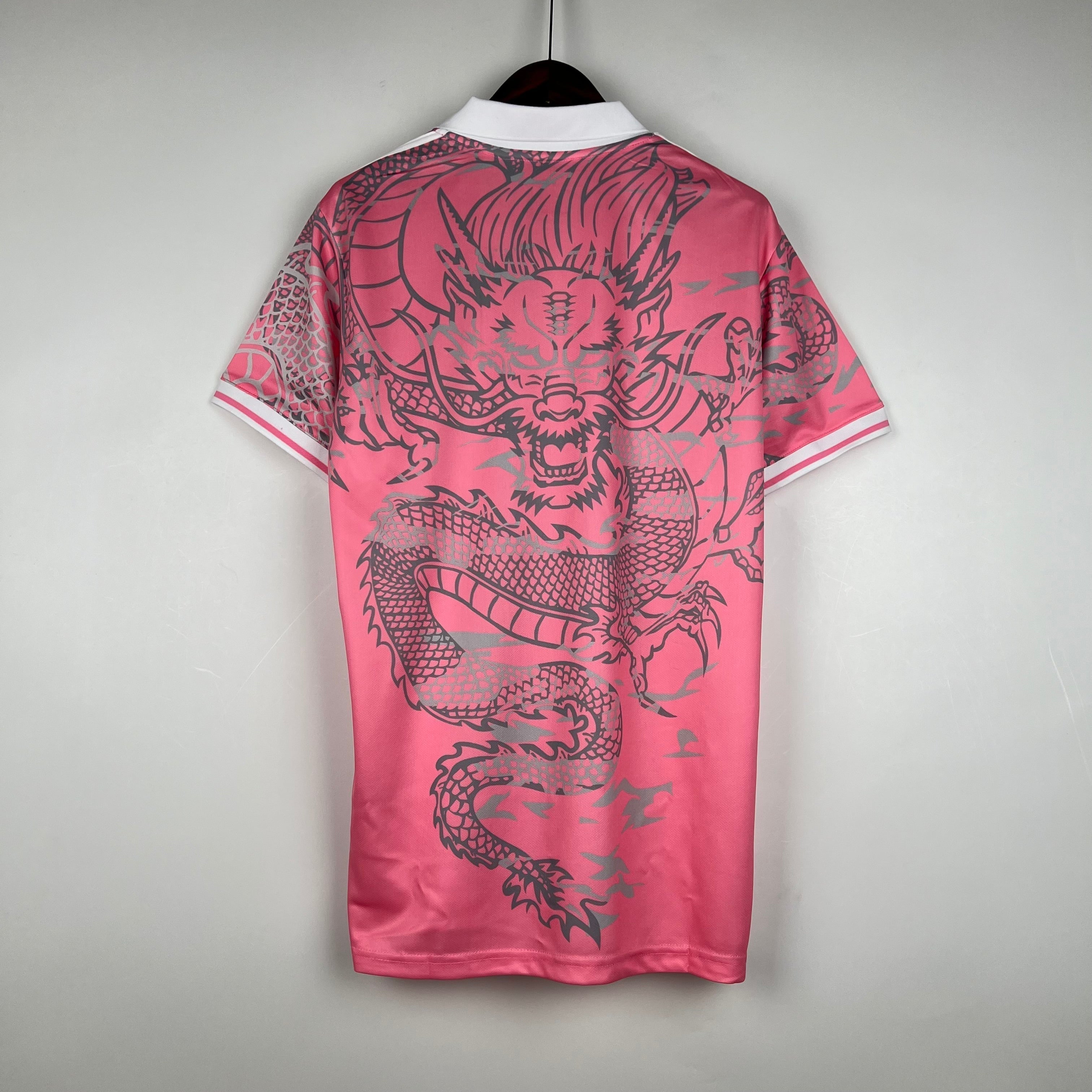 Real Madrid Pinker Drachen Trikot