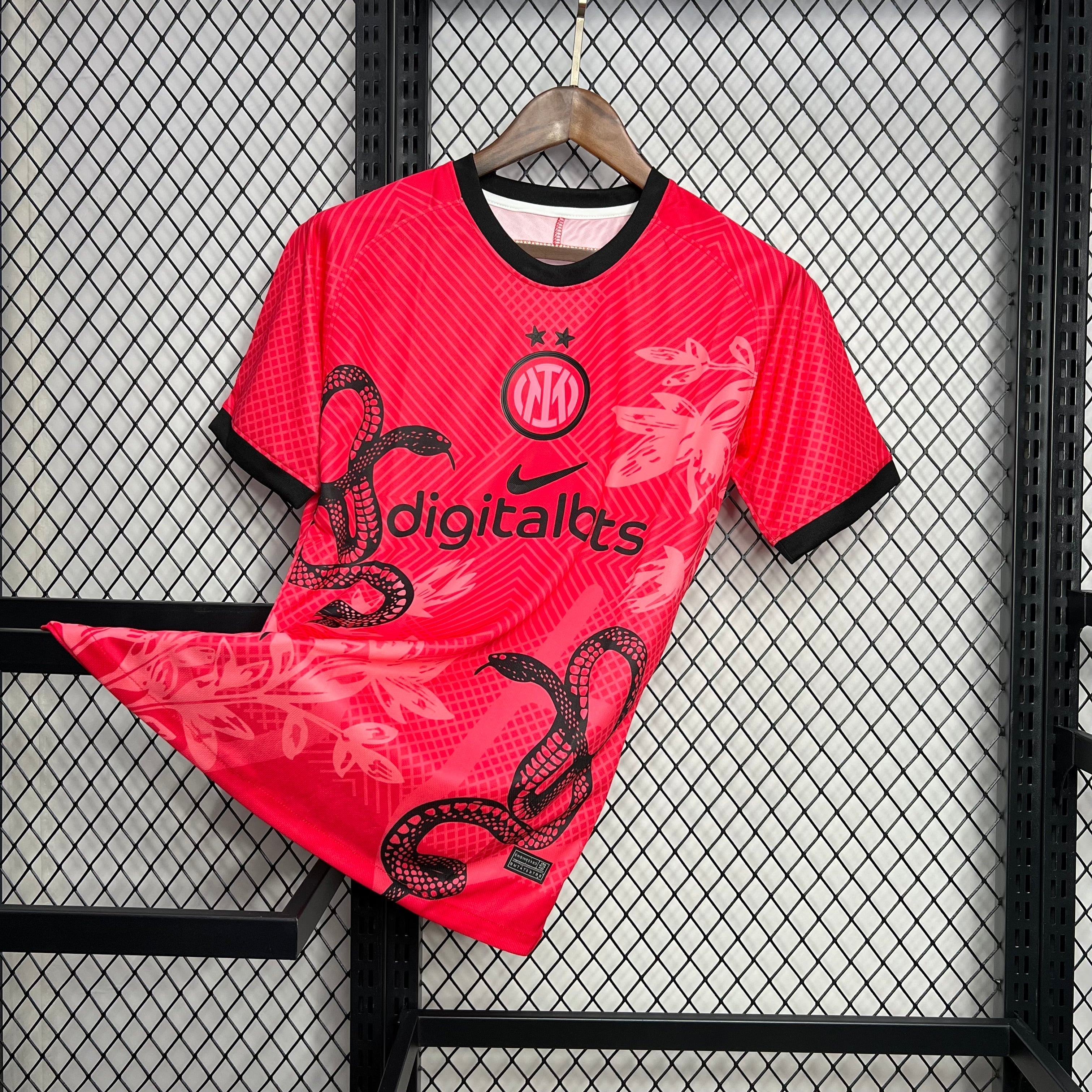 Inter Mailand 24-25 roter Schlangen Sonderausgabe
