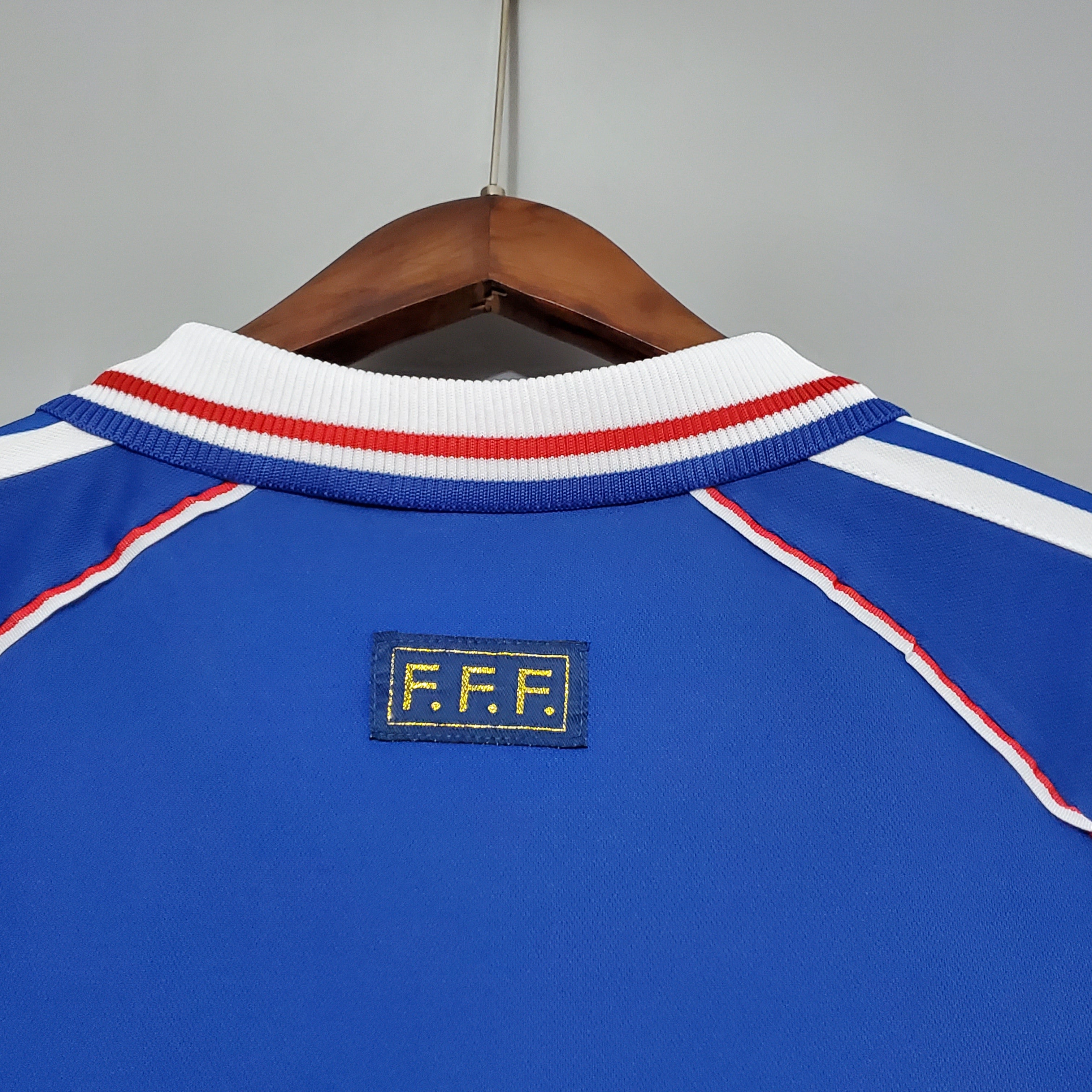 Equipamento retro principal França 1998