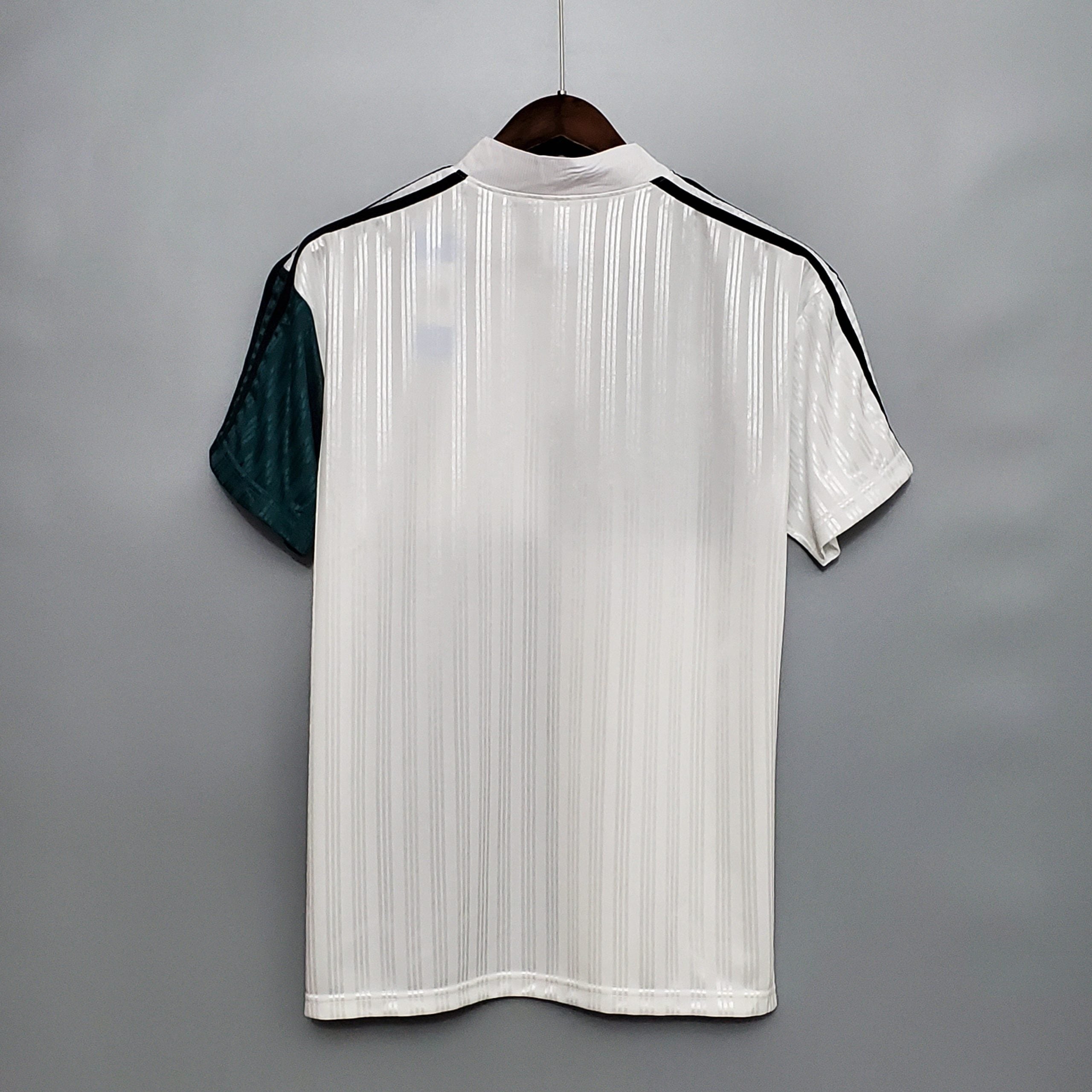 Camisola Fora Retro Liverpool 1995-1996