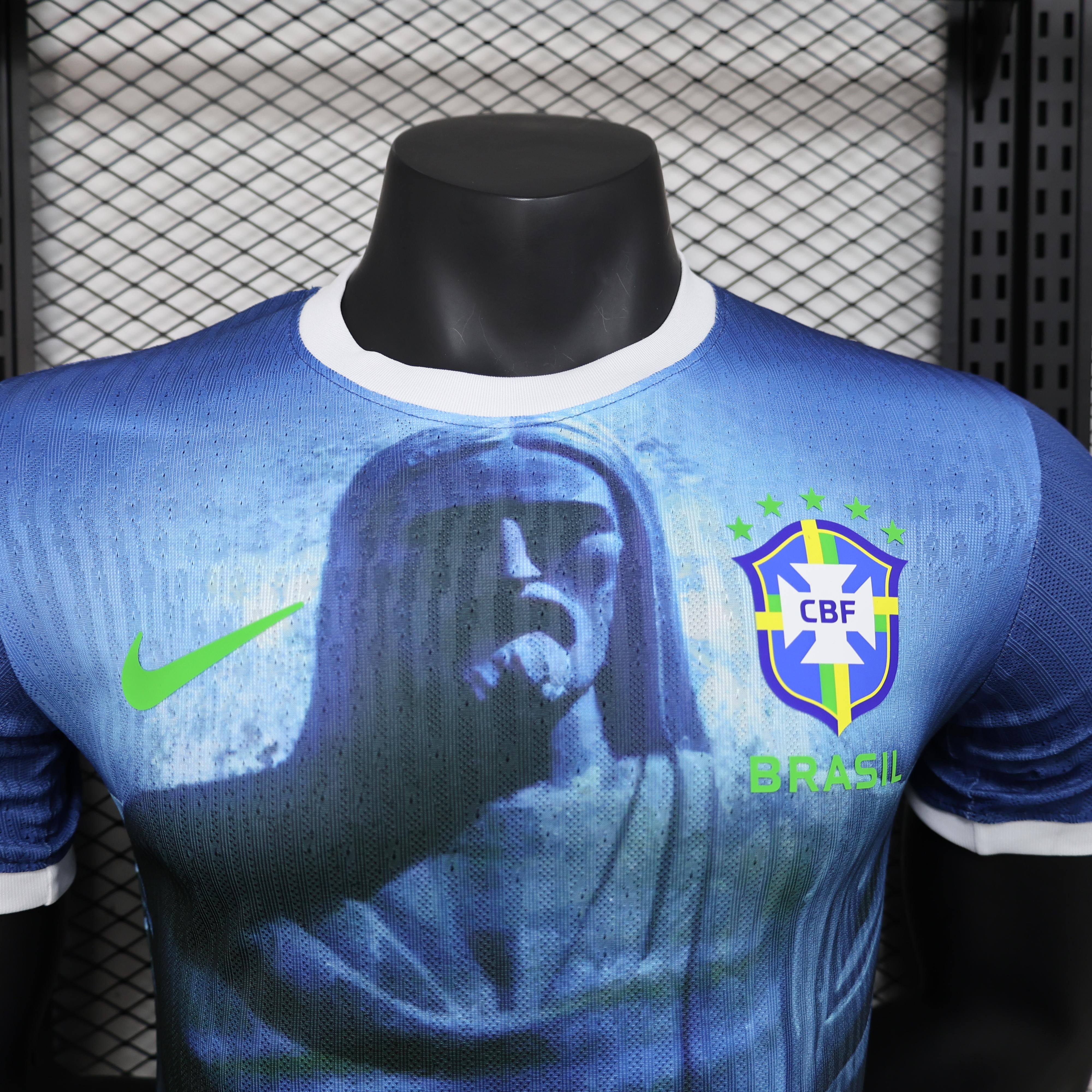 Equipamento Especial Brasil Azul Jesus Christ