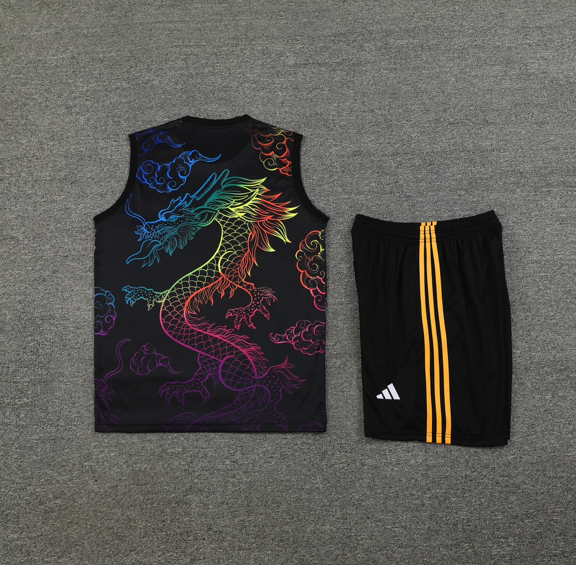 Conjunto de Entrenamiento Real Madrid 2024/25 Dragón Negro