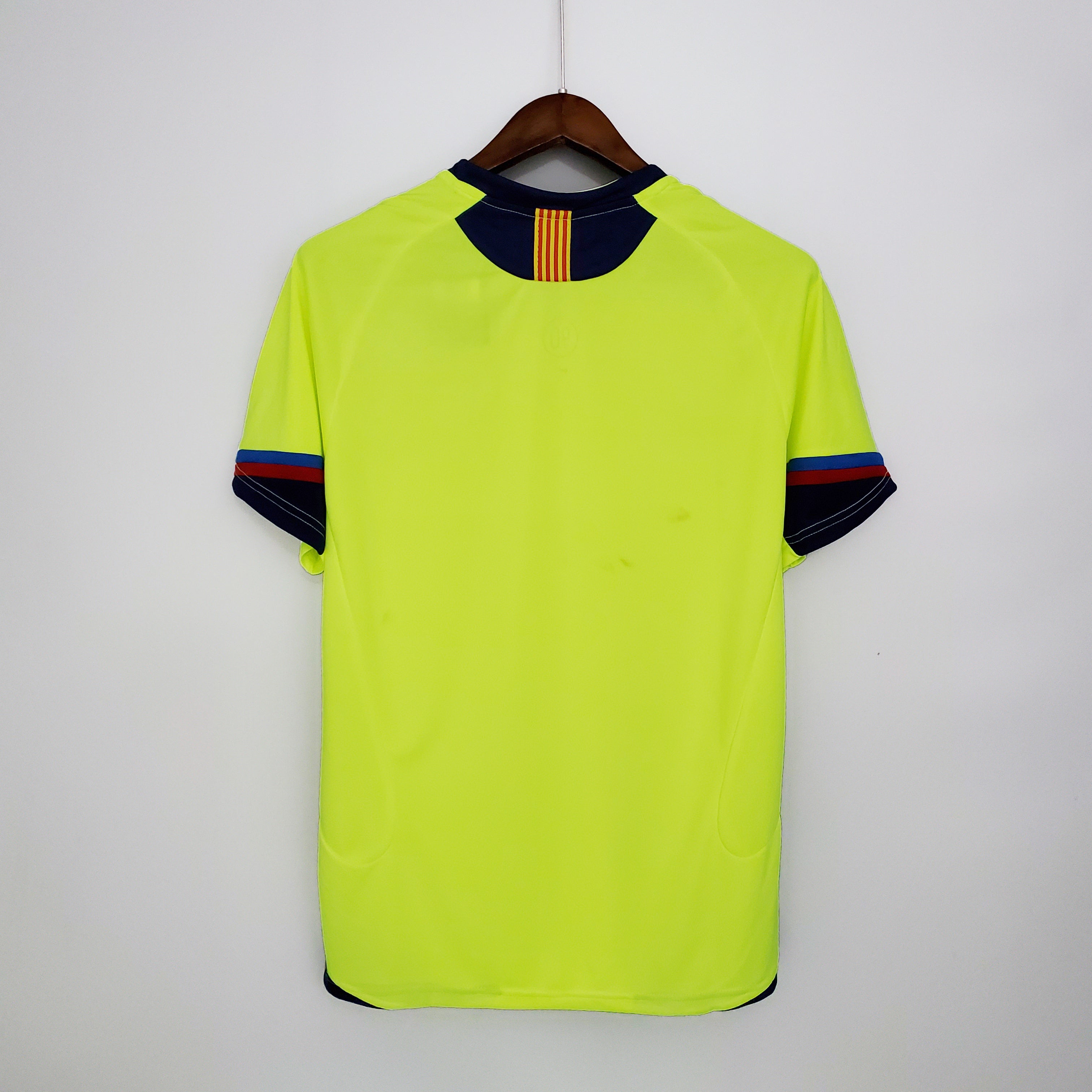 2005/06 Barcelona kit fora de casa