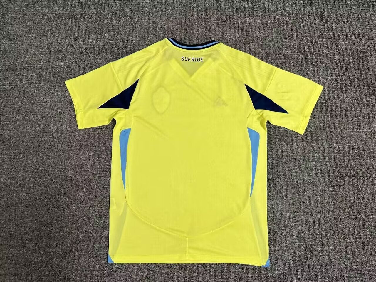 Kit Casa Suécia 2024/2025