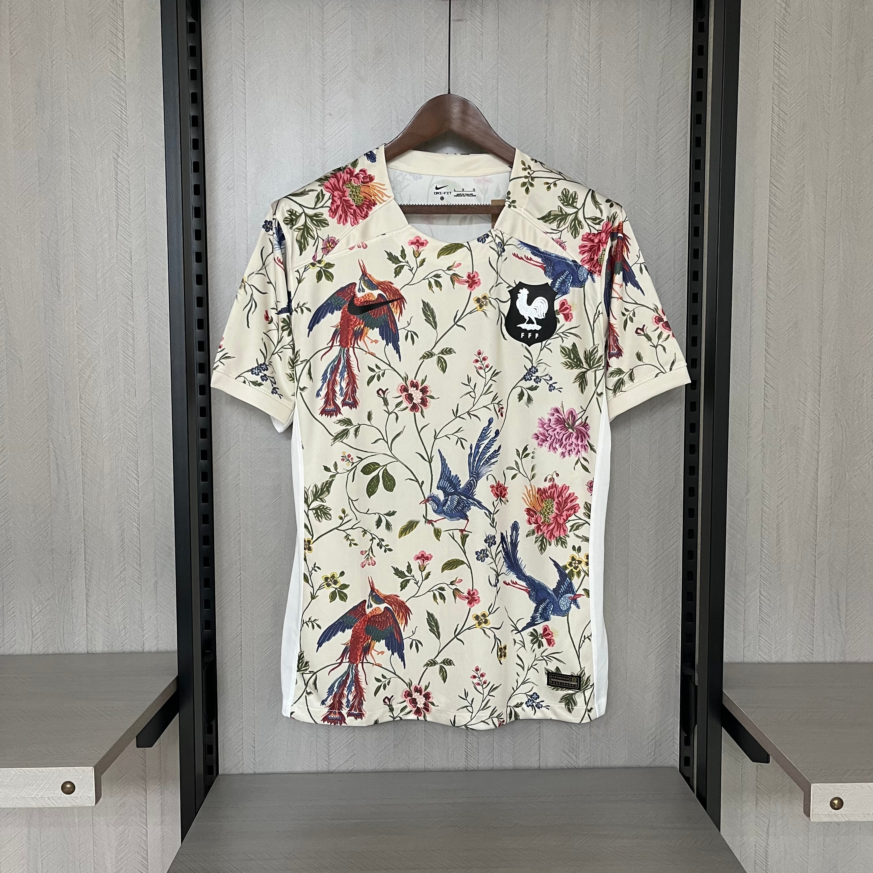 França X Dior Flores Camisola Edição Especial