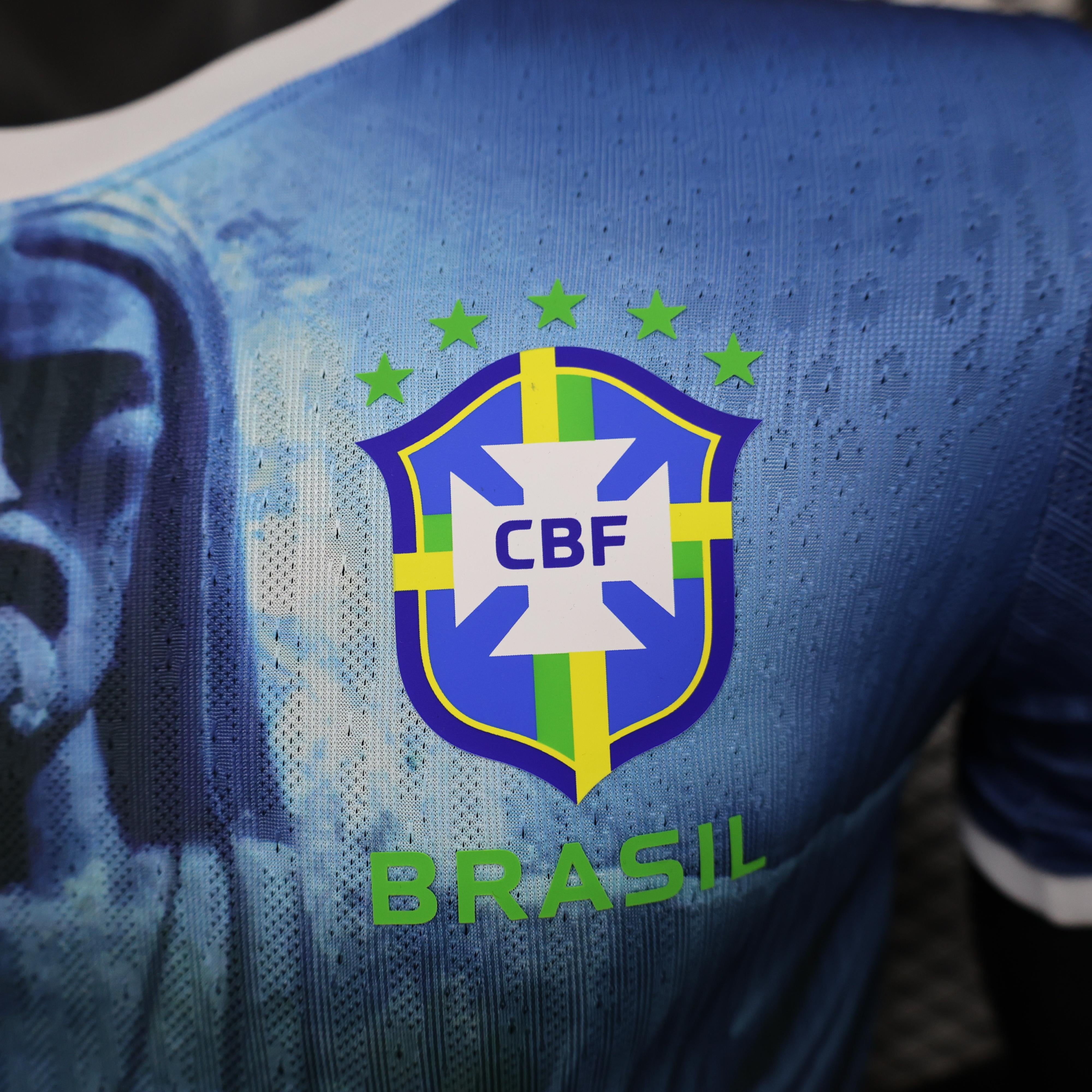 Equipamento Especial Brasil Azul Jesus Christ