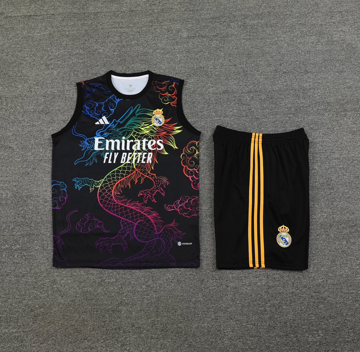 Ensemble d’entraînement Dragon noir Real Madrid 2024/25