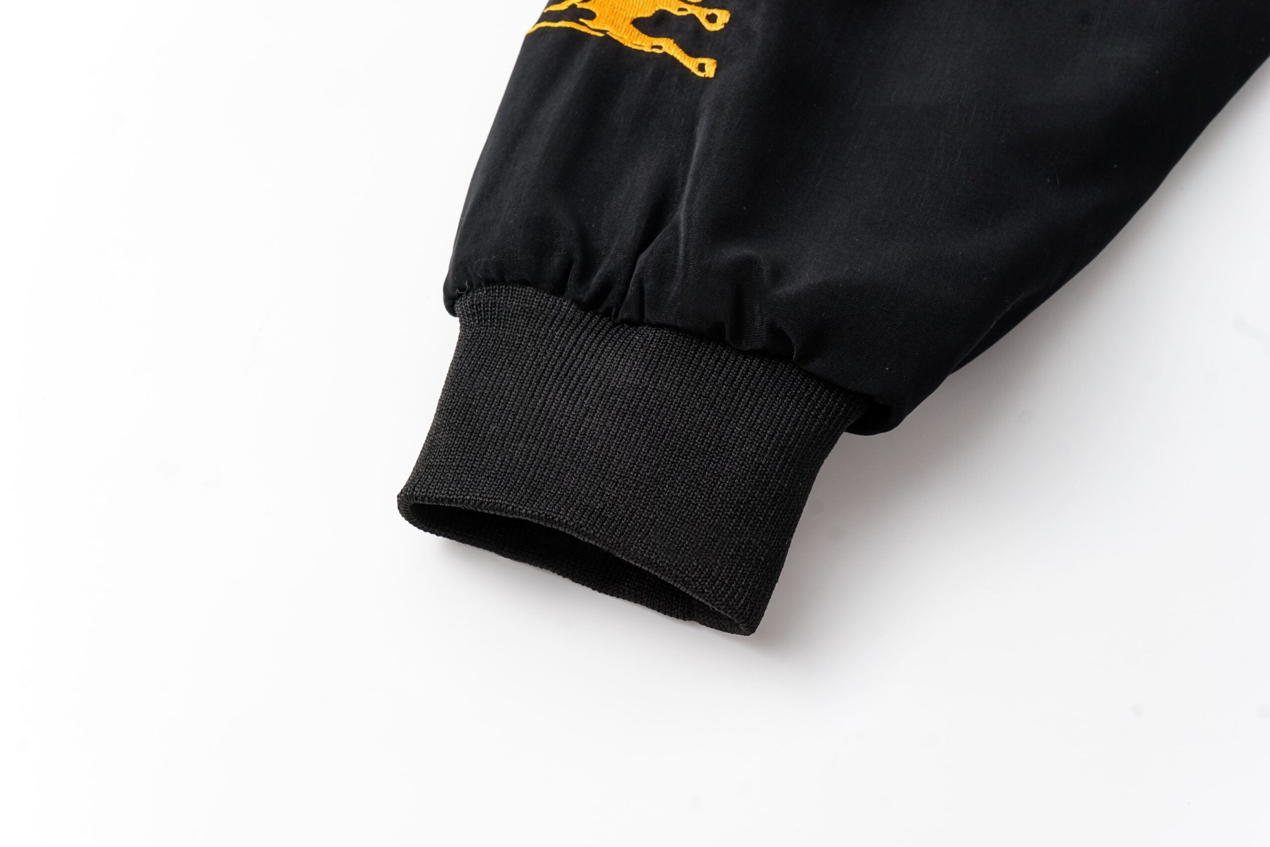 Veste Équipe de Course Lamborghini – Manteau Zippé Motorsport Noir avec Logos Brodés Or