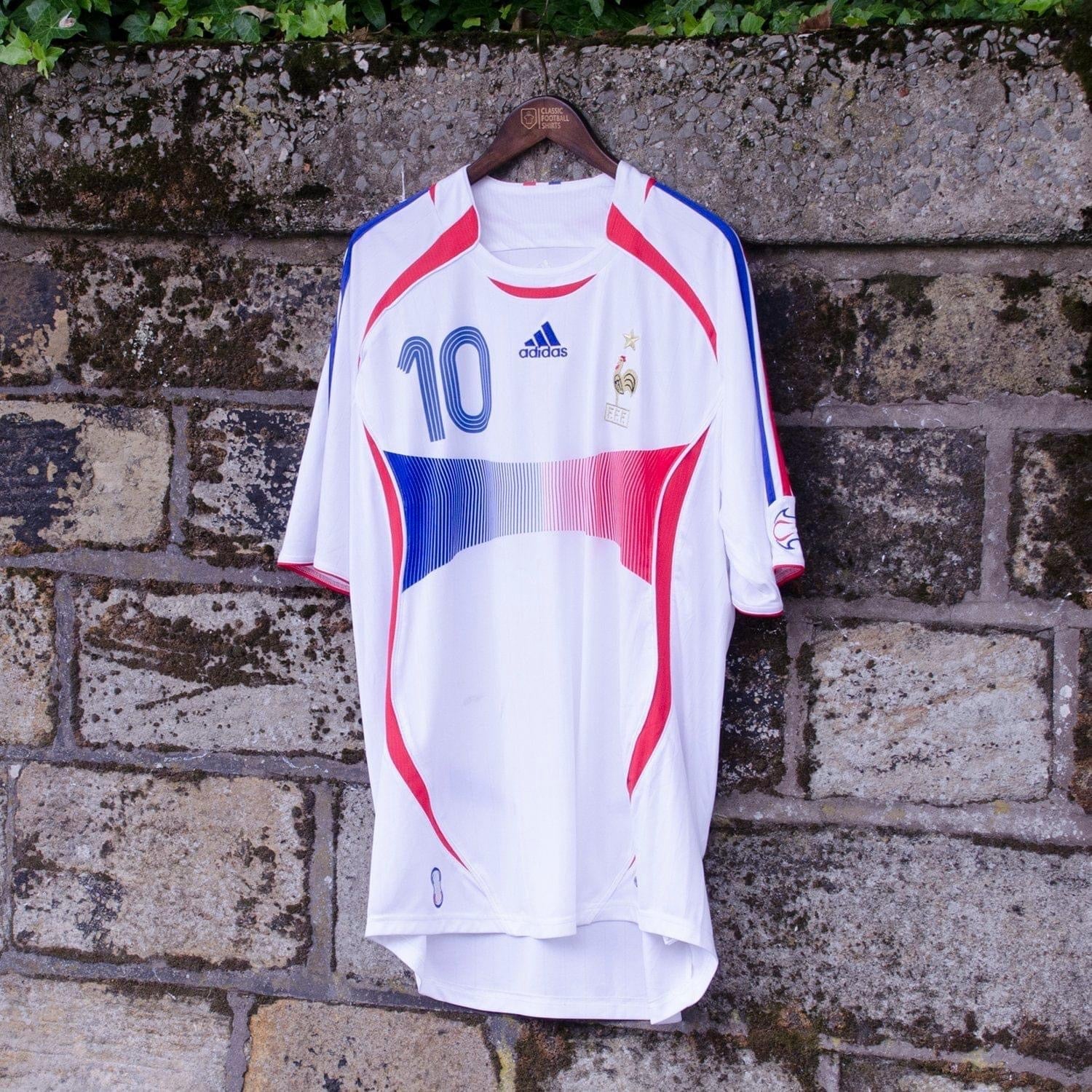 Equipamento Retro França 2006
