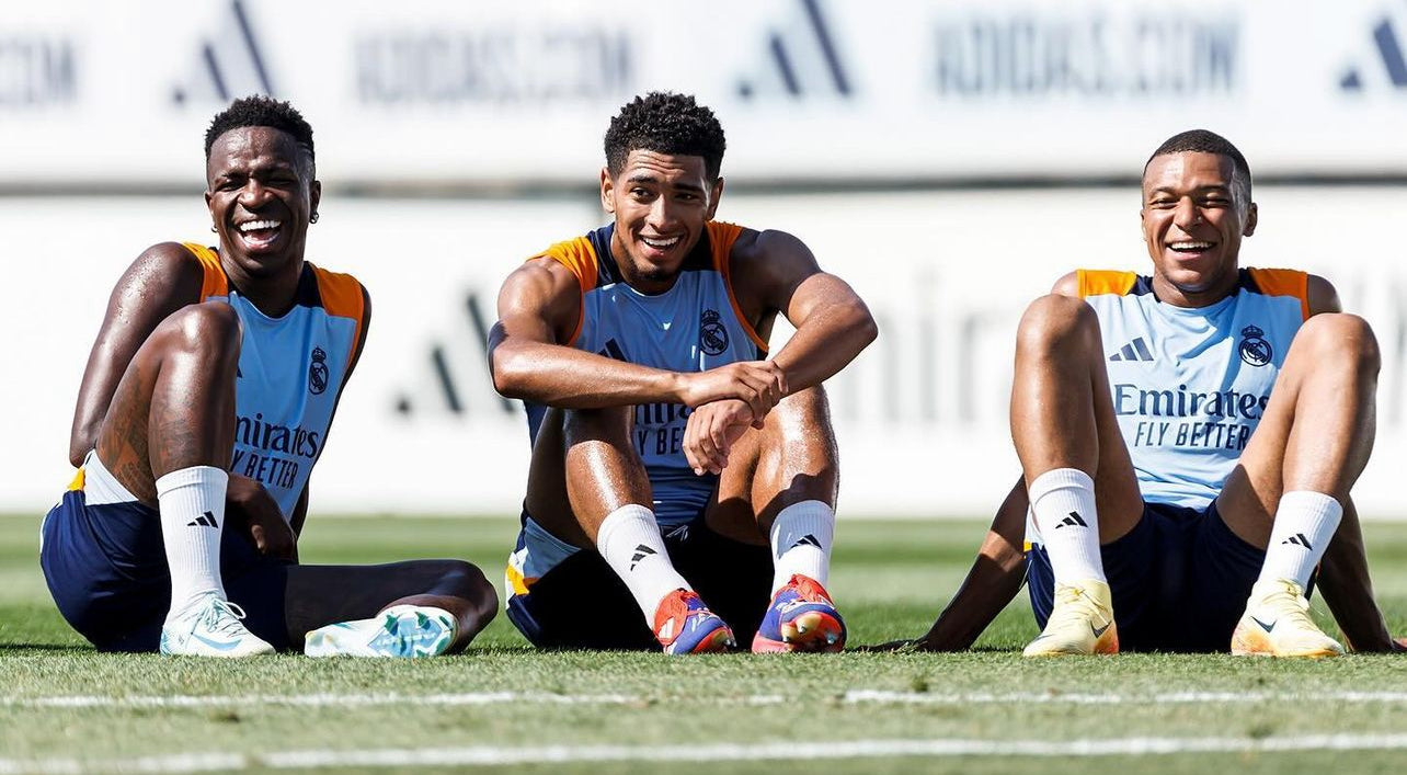 Ensemble d’entraînement sans manches pré-match été 2024/2025 Real Madrid