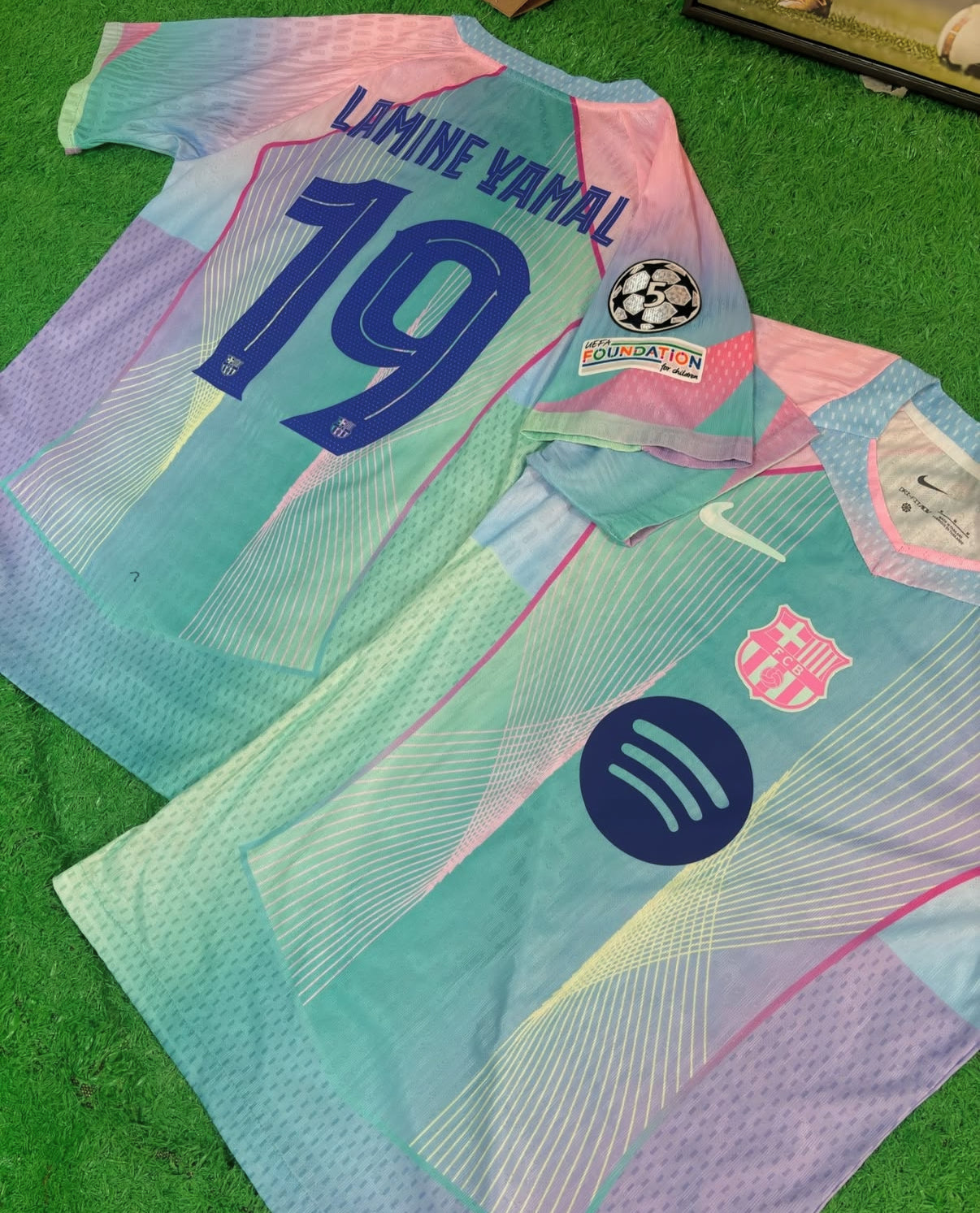 FC Barcelona Hellblau Spezialausgabe-Trikot