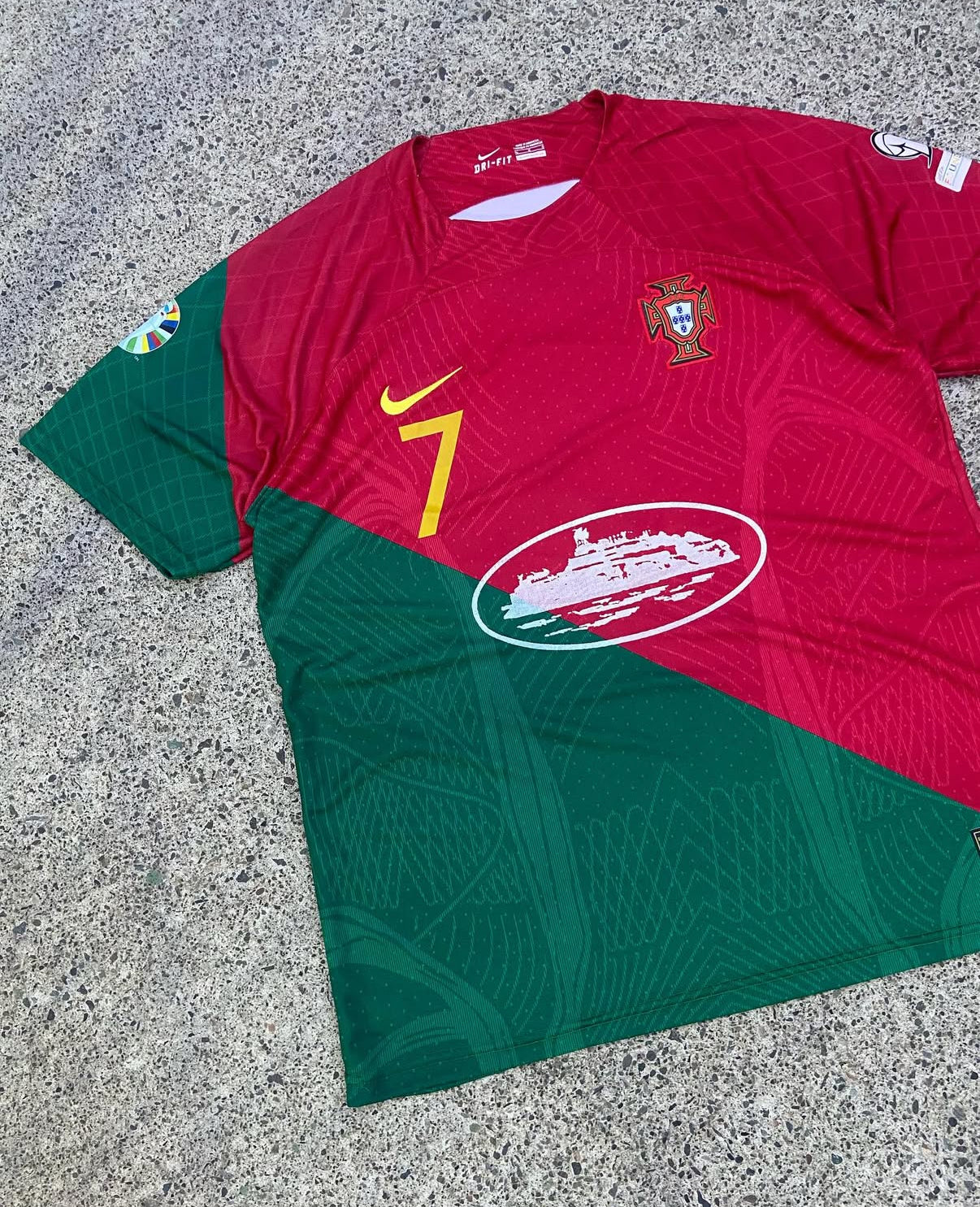 Camisola Edição Especial Portugal Corteiz