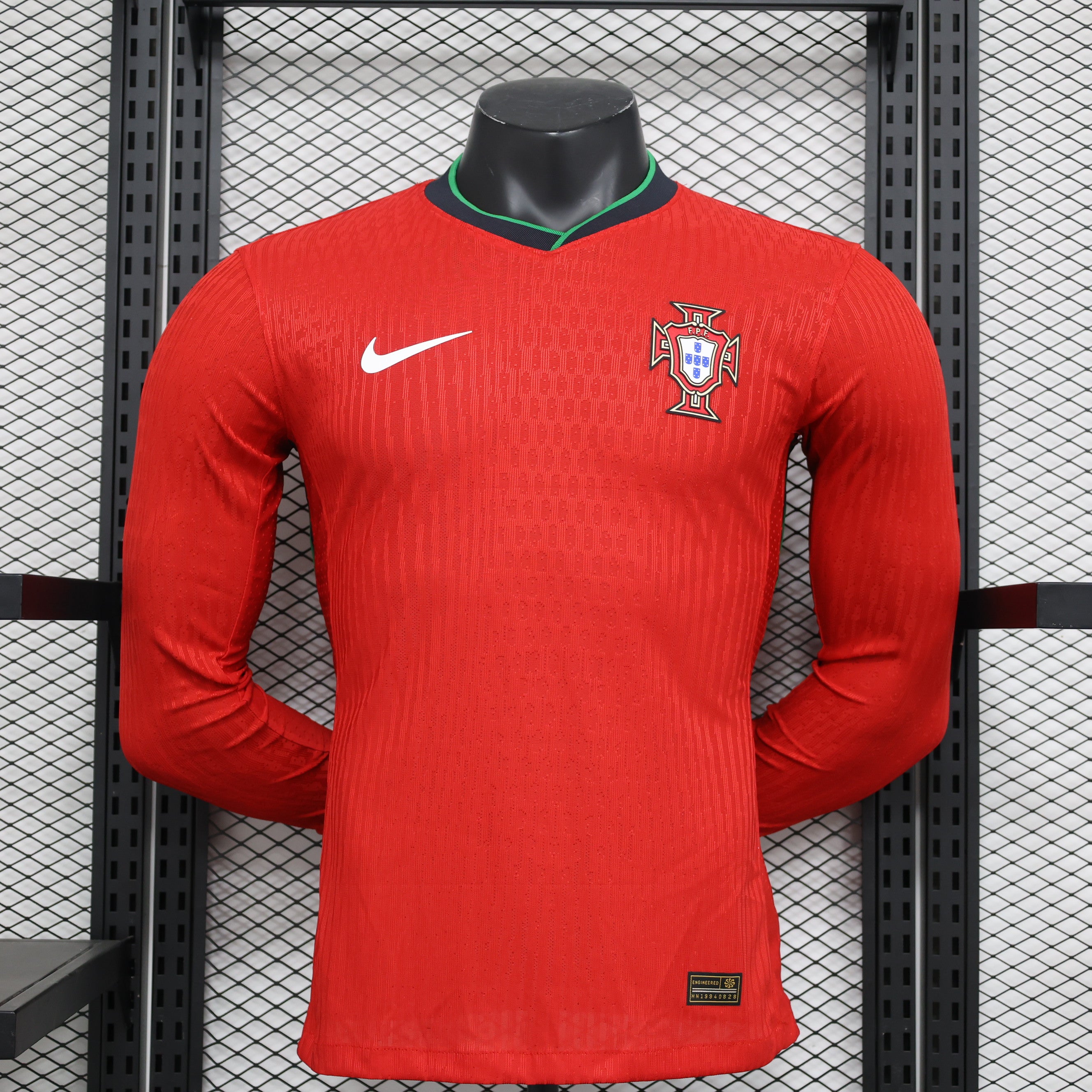 Equipamento Principal de Manga Comprida de Portugal 2024-2025