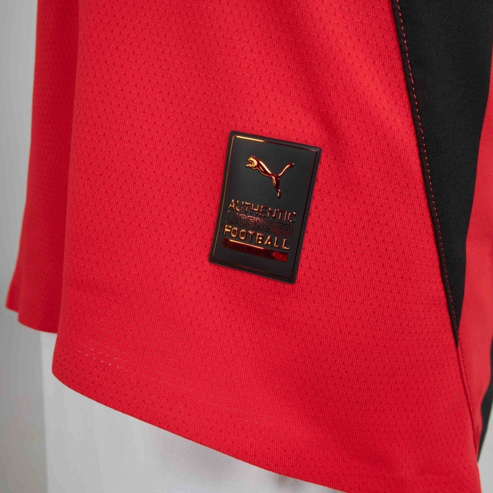 Camisola versão jogador AC Milan principal 2024/25