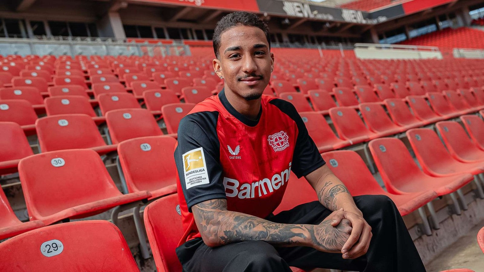 Camisola principal Bayer Leverkusen 2024/25