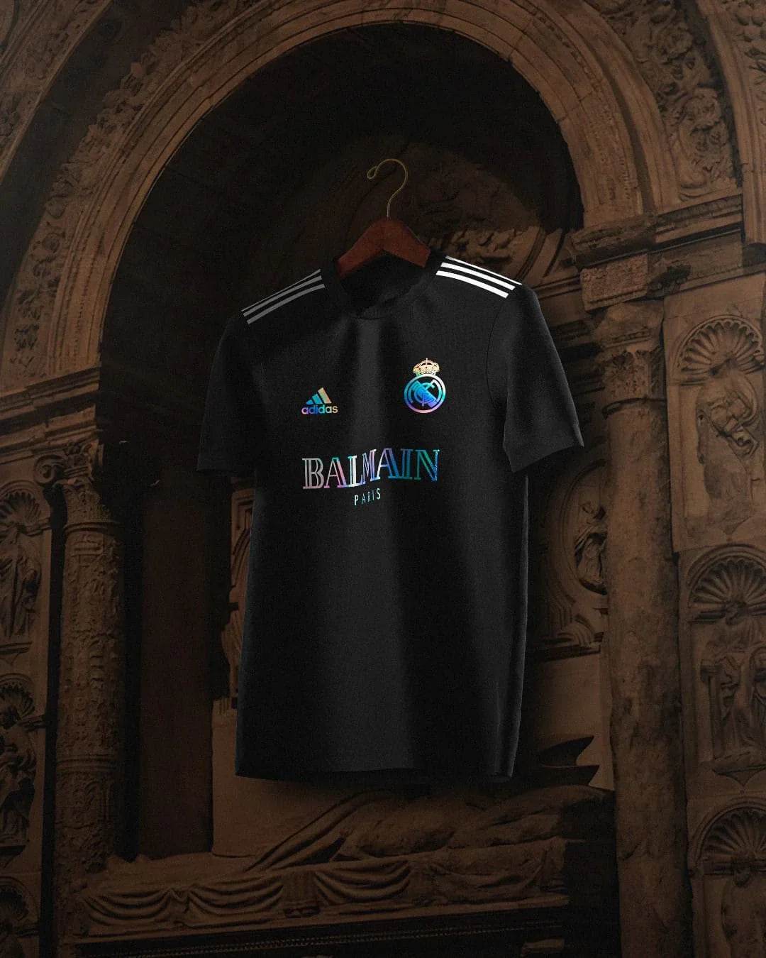 Camiseta NEGRA REAL MADRID x BALMAIN