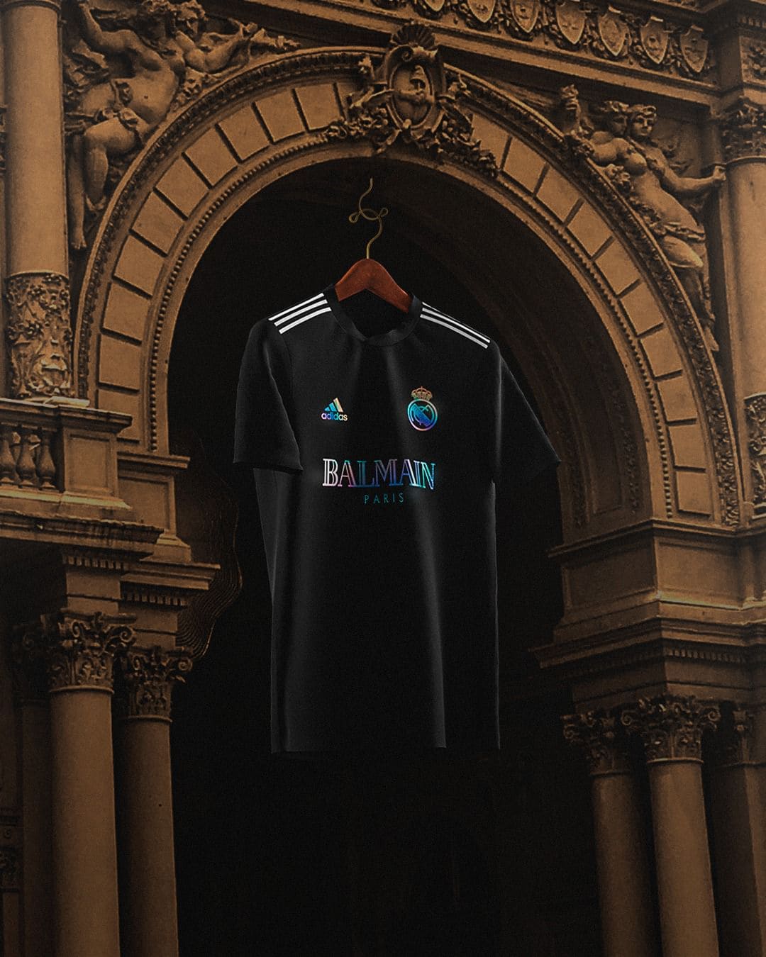 Camiseta NEGRA REAL MADRID x BALMAIN