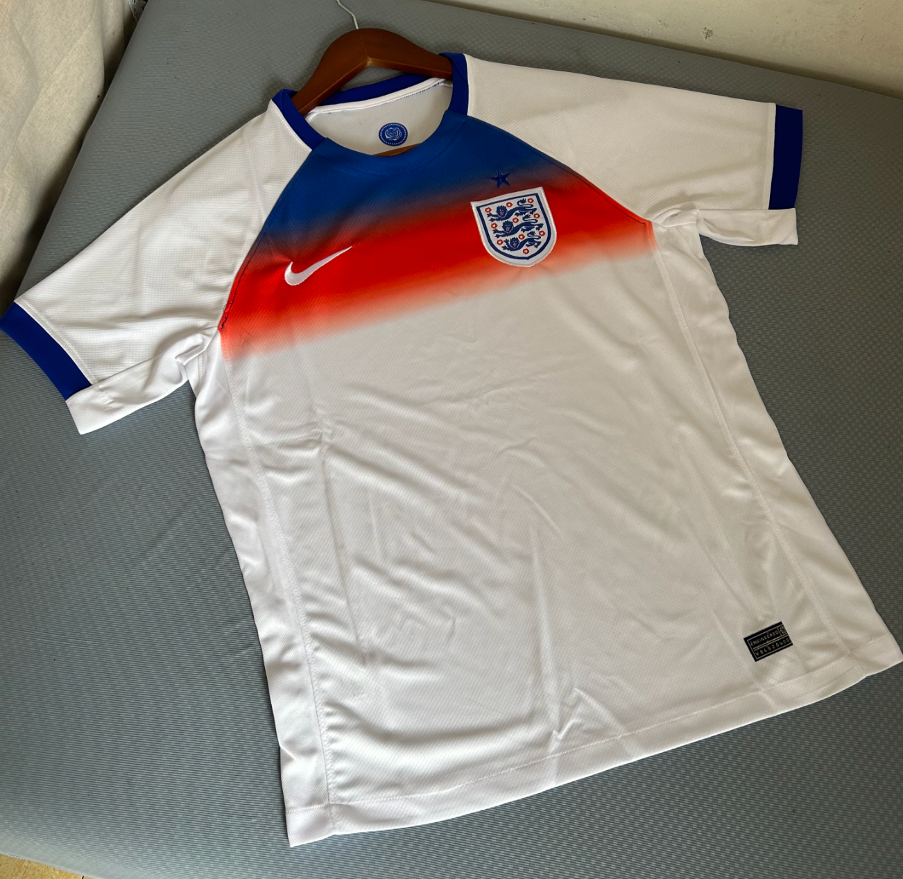 Kit casalingo Inghilterra 2025-2026