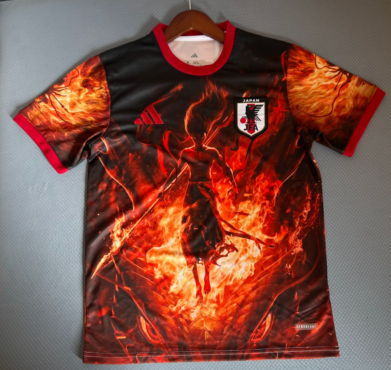 Camisola Edição Especial Anime Fogo Japão 2025/2026