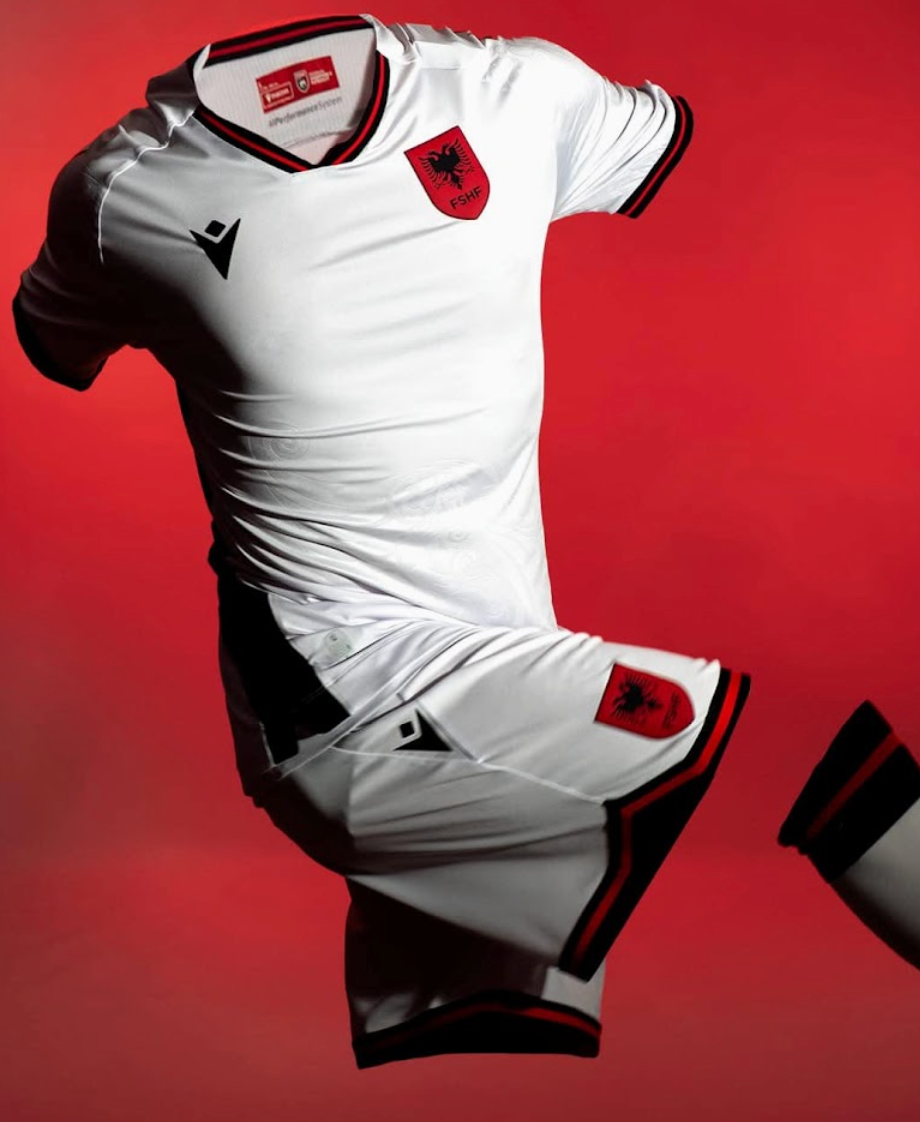 Albânia 2025/2026 Terceiro Equipamento (Branco)