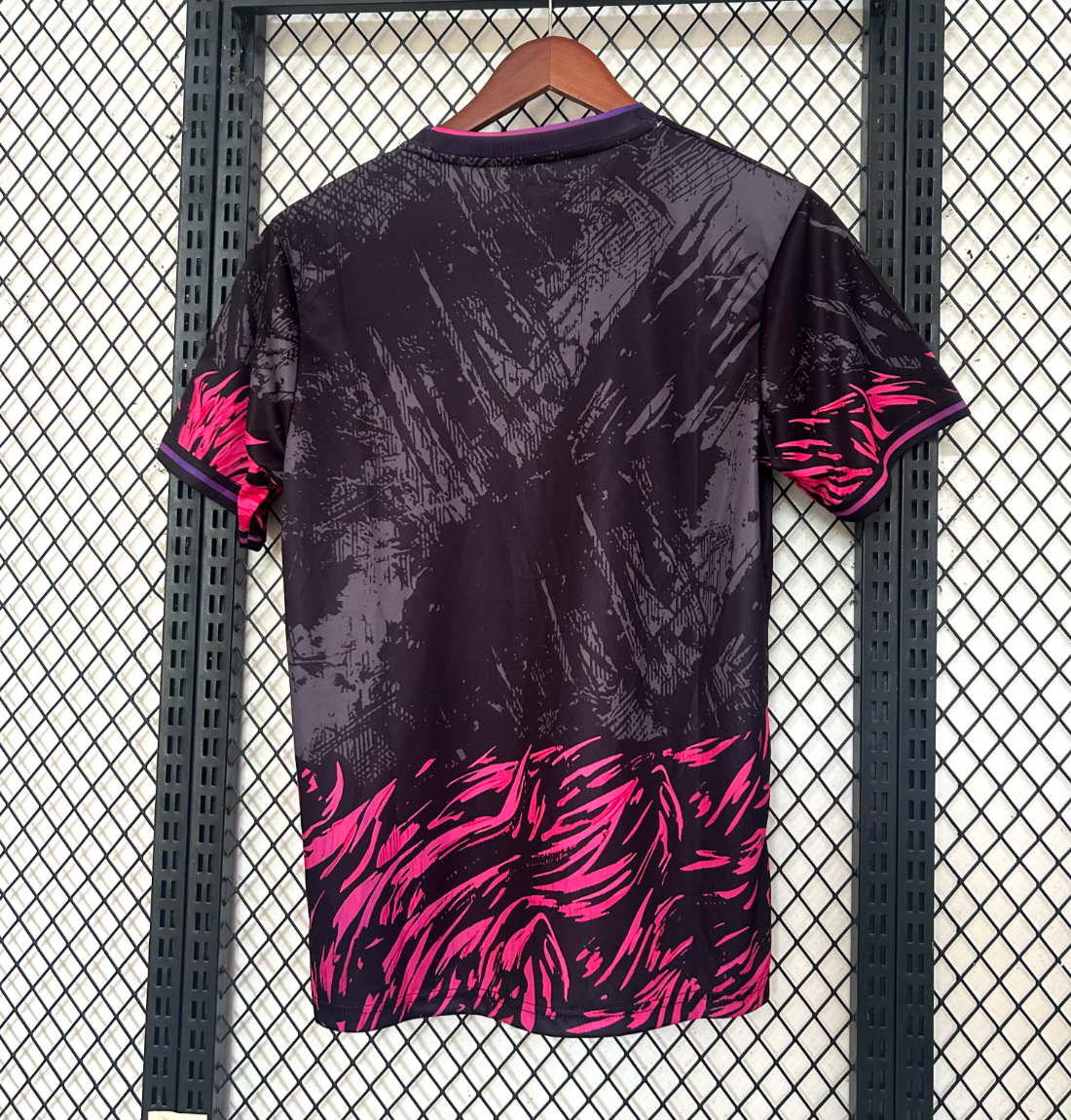 Camisola Edição Especial Leão Rosa FC Barcelona