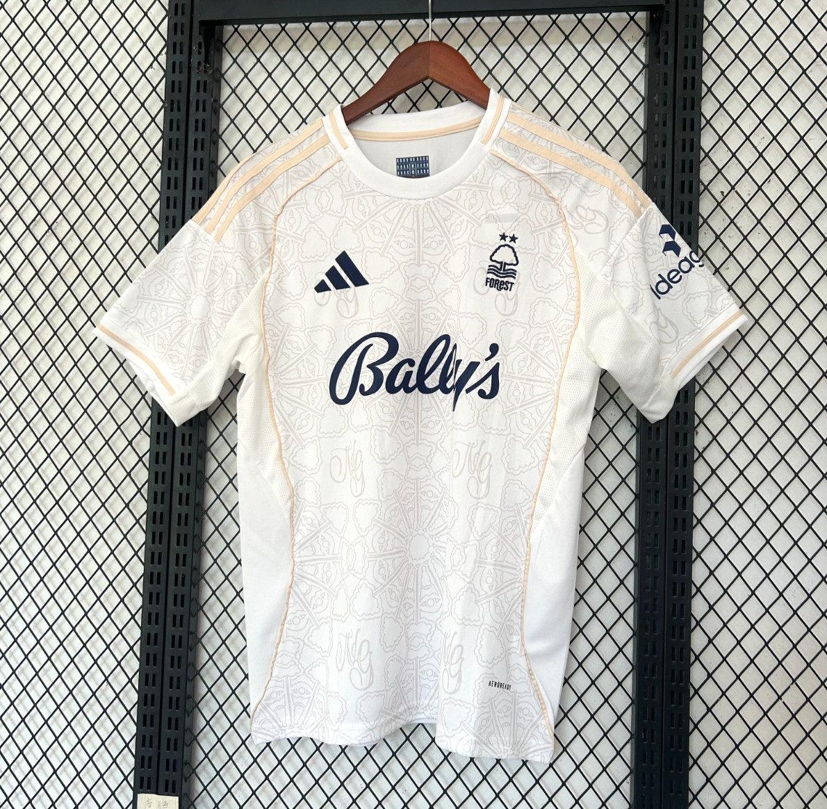 Camisola Fora do Nottingham Forest 2025/2026