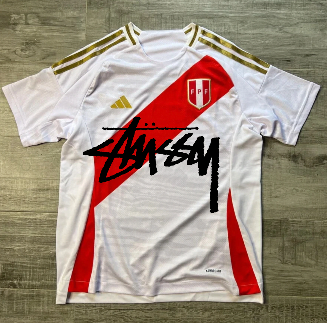 Camiseta Perú x Stussy 2025/2026