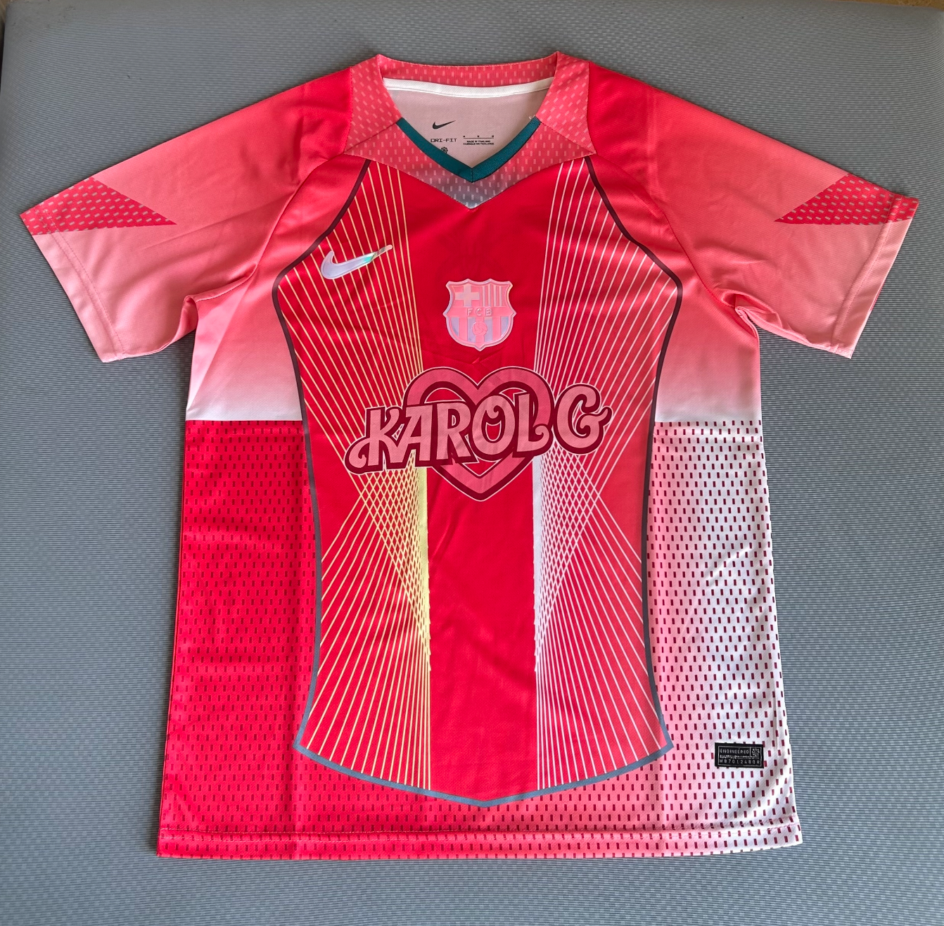Maillot Rose Édition Spéciale FC Barcelone Karol G