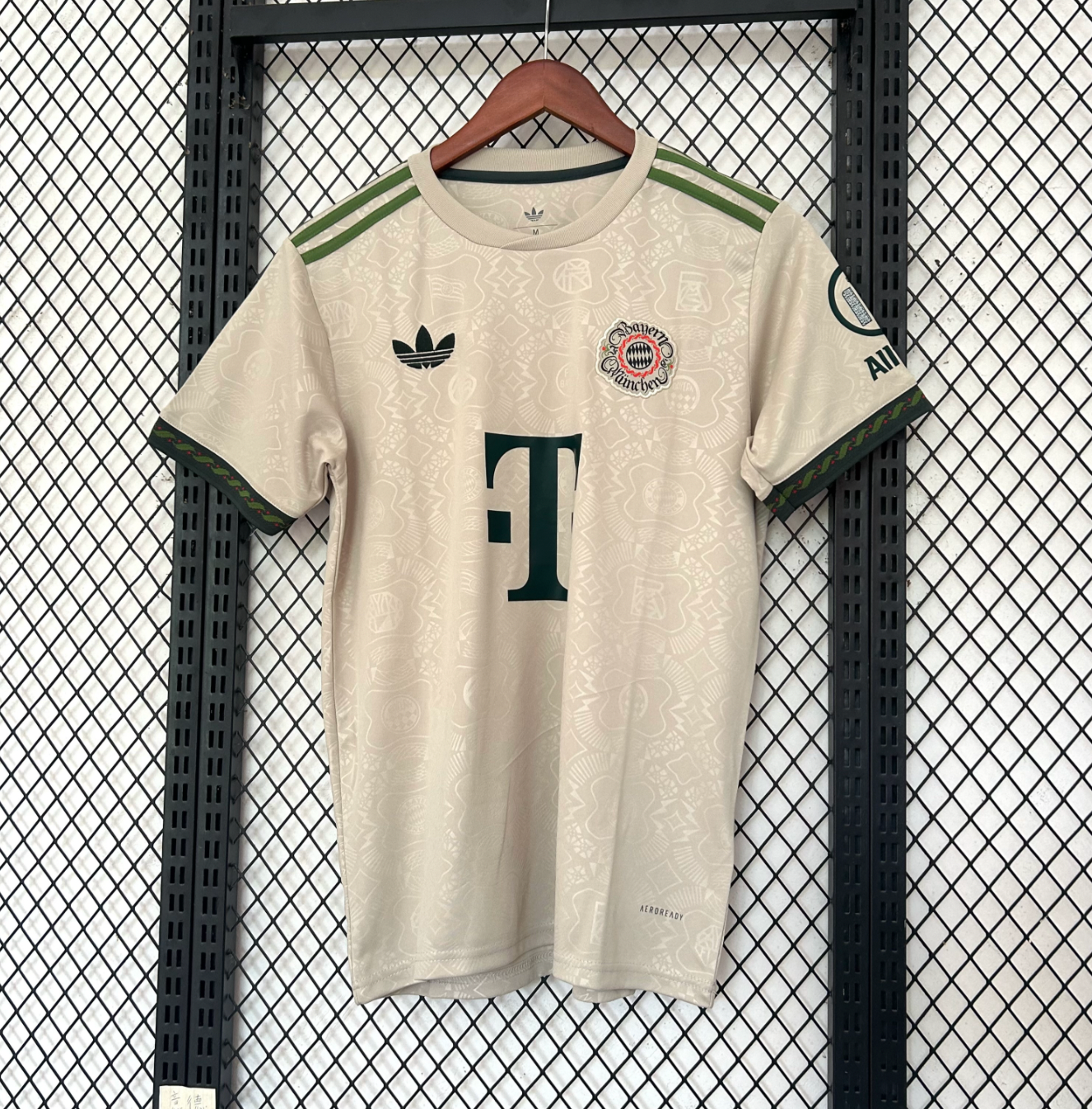 Maglia Bayern Monaco Wiesn 2025/26