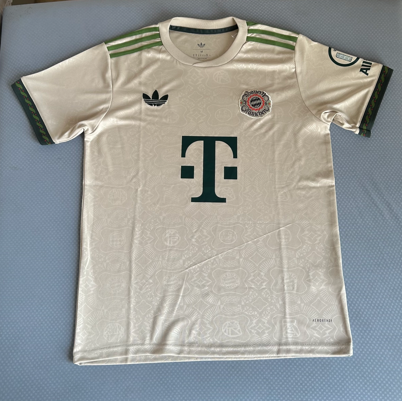 Maglia Bayern Monaco Wiesn 2025/26