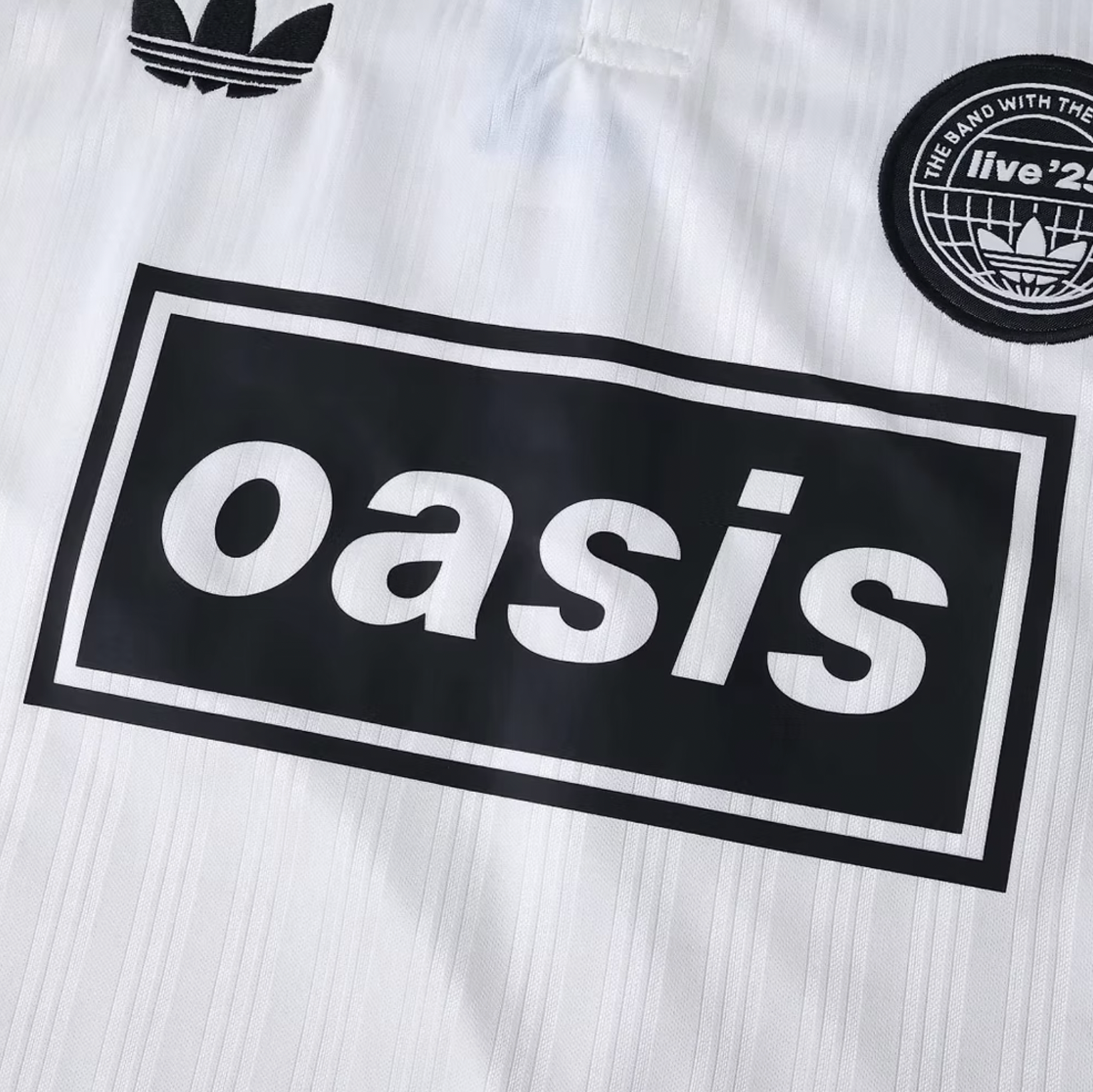Camiseta Oasis x Adidas Blanca y negra