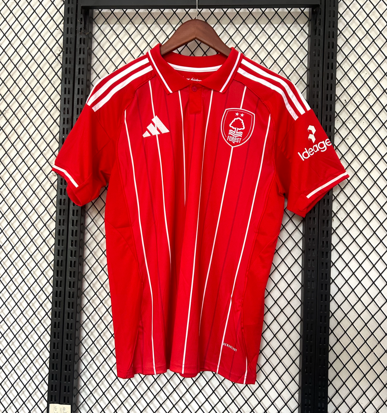 Maillot domicile Nottingham Forest 2025/2026