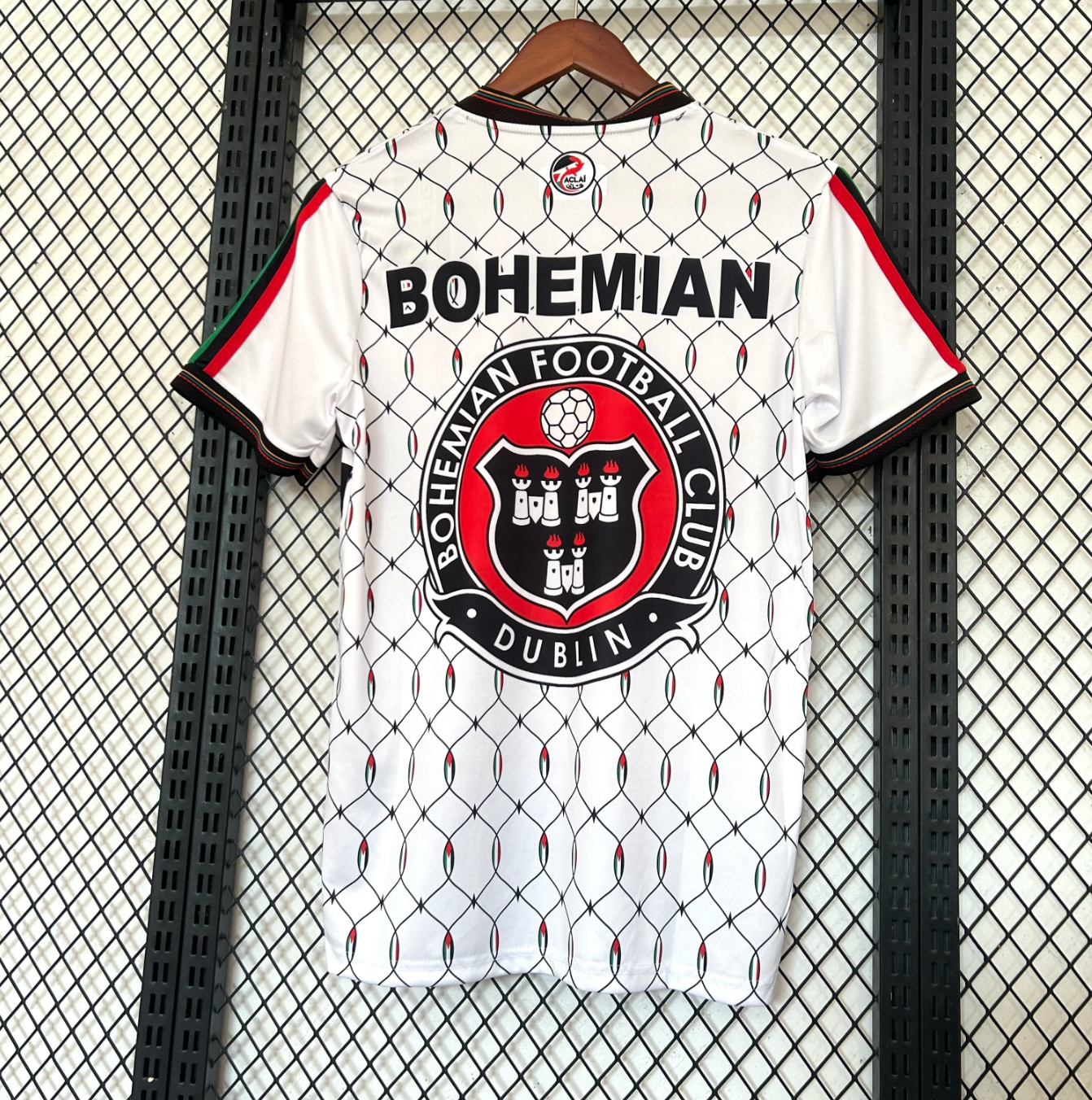 Camisola alternativa Bohemian FC x Kneecap 2026 – Edição Apoio à Palestina
