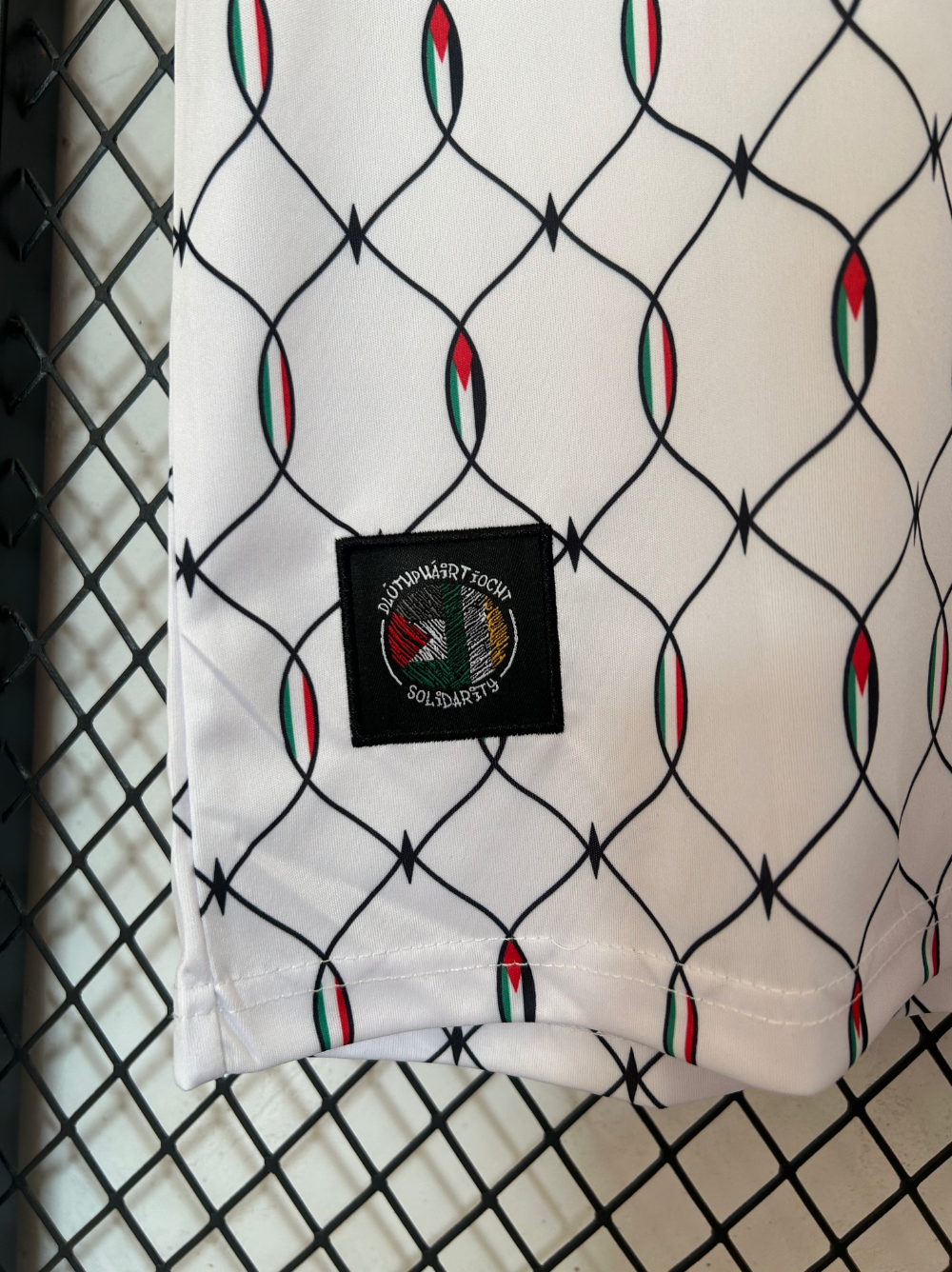 Camisola alternativa Bohemian FC x Kneecap 2026 – Edição Apoio à Palestina