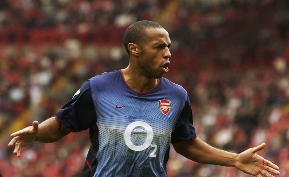 Uniforme visitante Arsenal 2002/2004