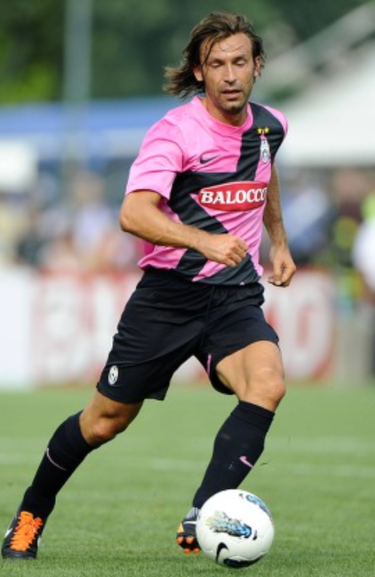 Juventus 2011-2012 | Equipamento retro alternativo rosa