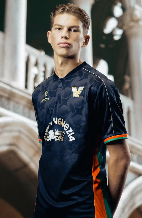 Kit Home Venezia FC Drake NOCTA 24/25