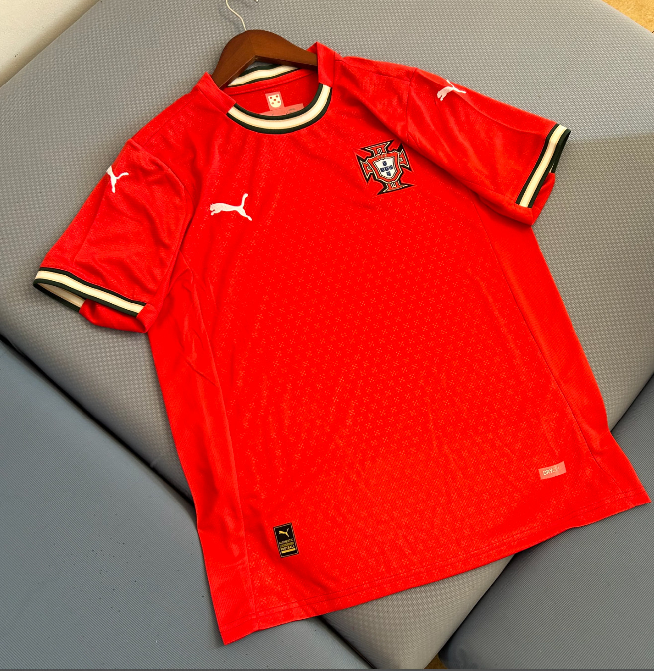 Equipamento Principal Portugal 2025-2026