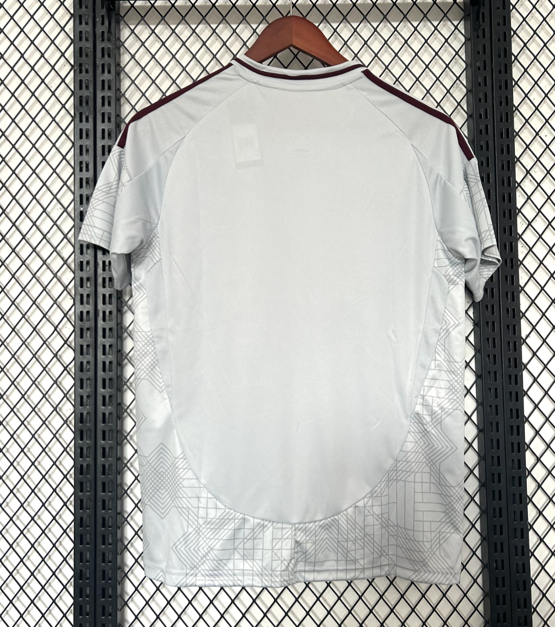 Ajax drittes Trikot 2024/2025