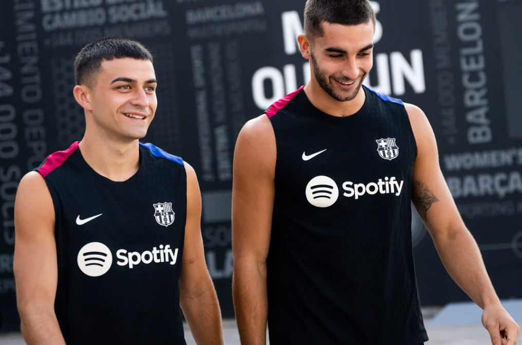 Conjunto de entrenamiento negro Barcelona 2024/25
